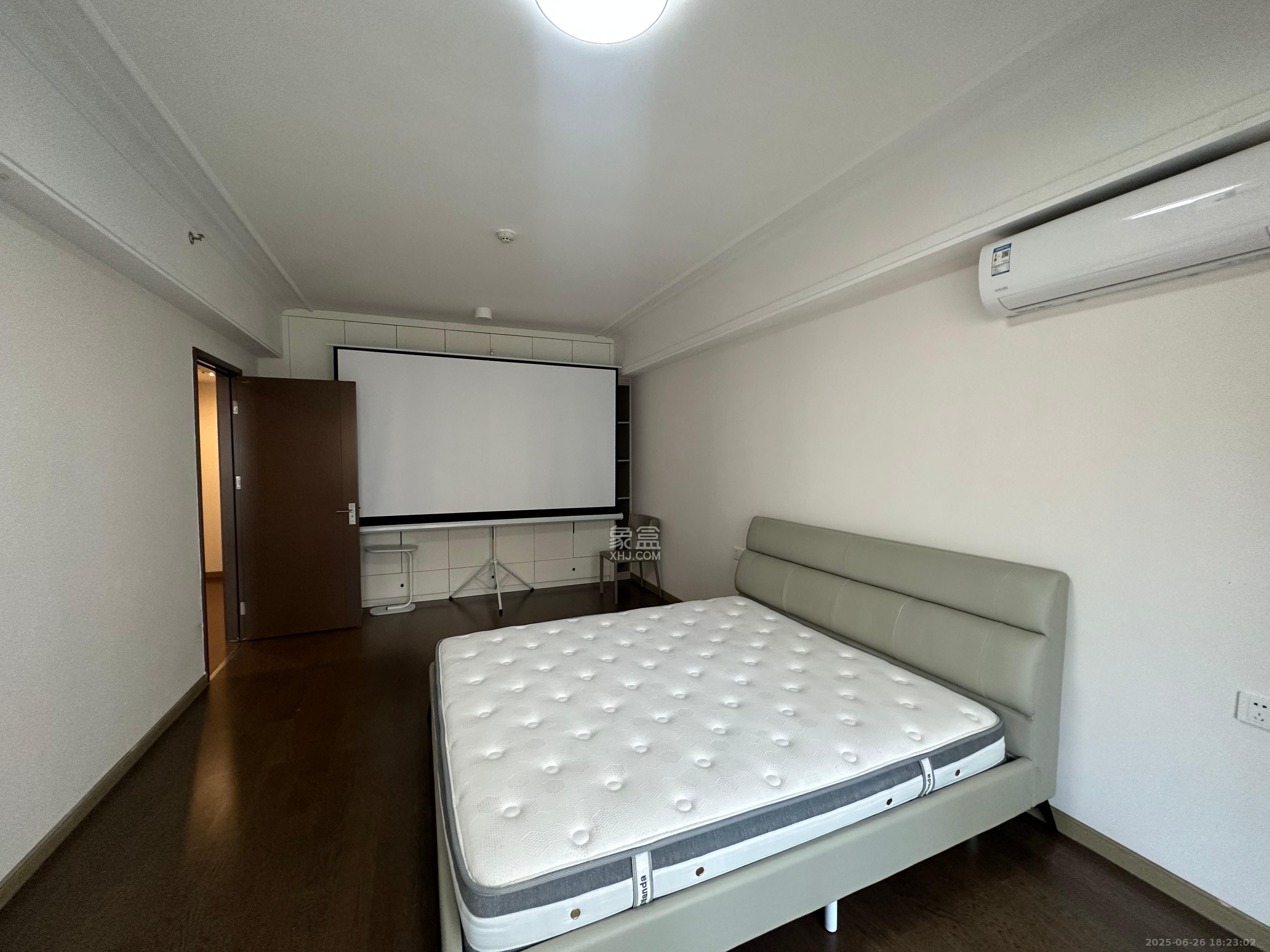 保利天禧C区  4室2厅2卫   4800.00元/月室内图