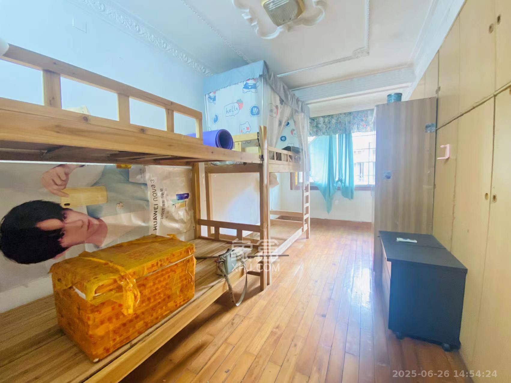 戥子桥散盘  4室2厅1卫    2700.0元/月 戥子桥散盘  4室2厅1卫    2700.0元/月室内图