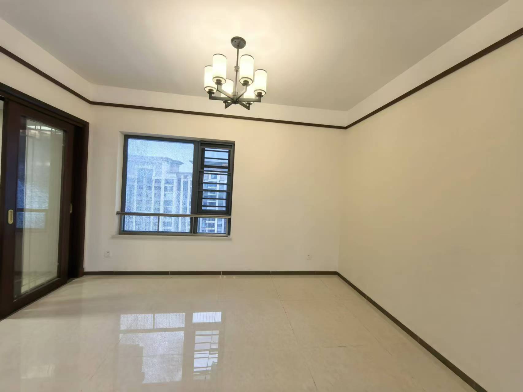 株洲恒大悦珑台 4室2厅2卫 95.0万 株洲恒大悦珑台 4室2厅2卫 95.0万室内图