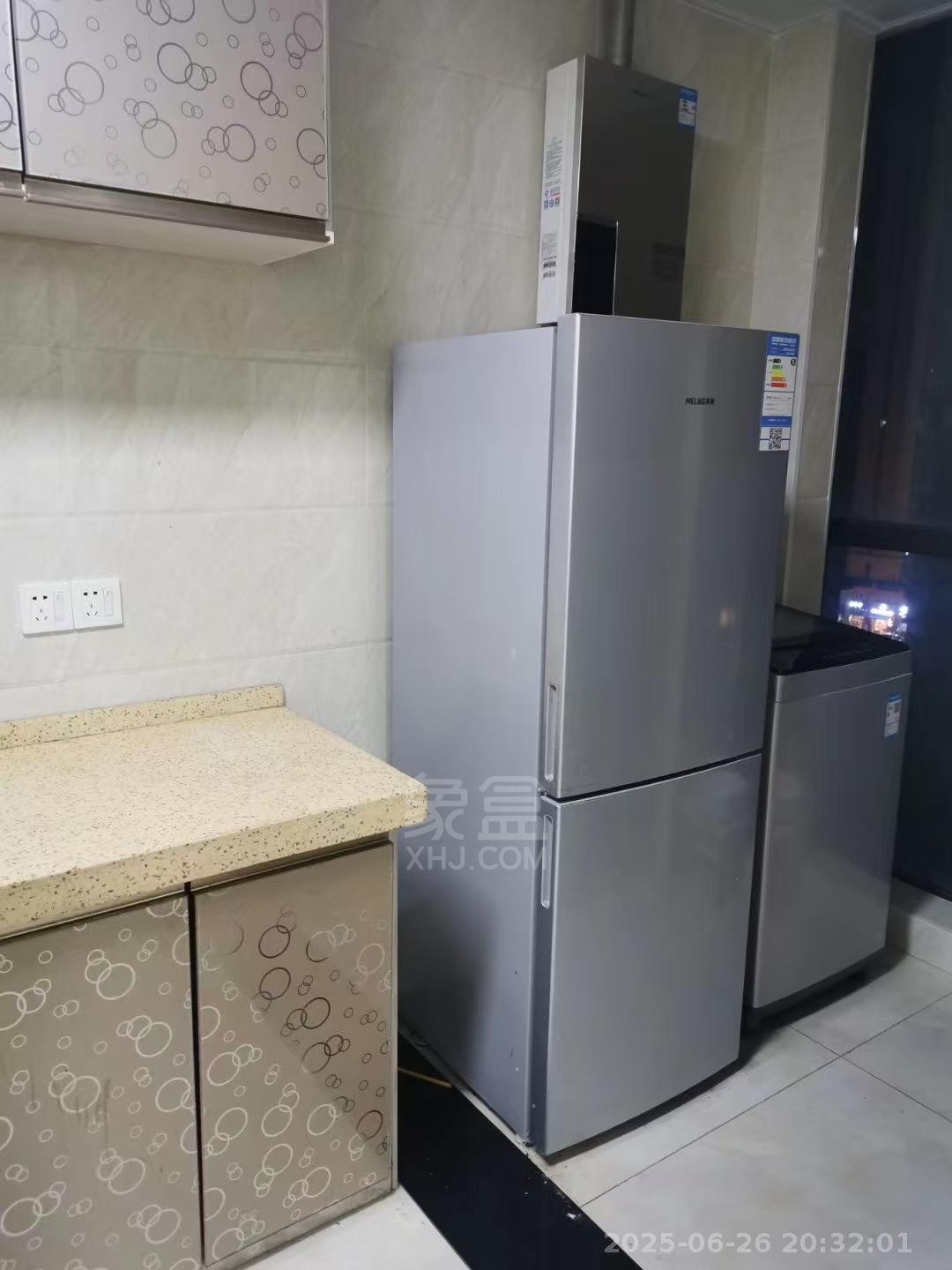 金轮翡翠名园 3室2厅1卫 1800.0元/月 金轮翡翠名园 3室2厅1卫 1800.0元/月室内图