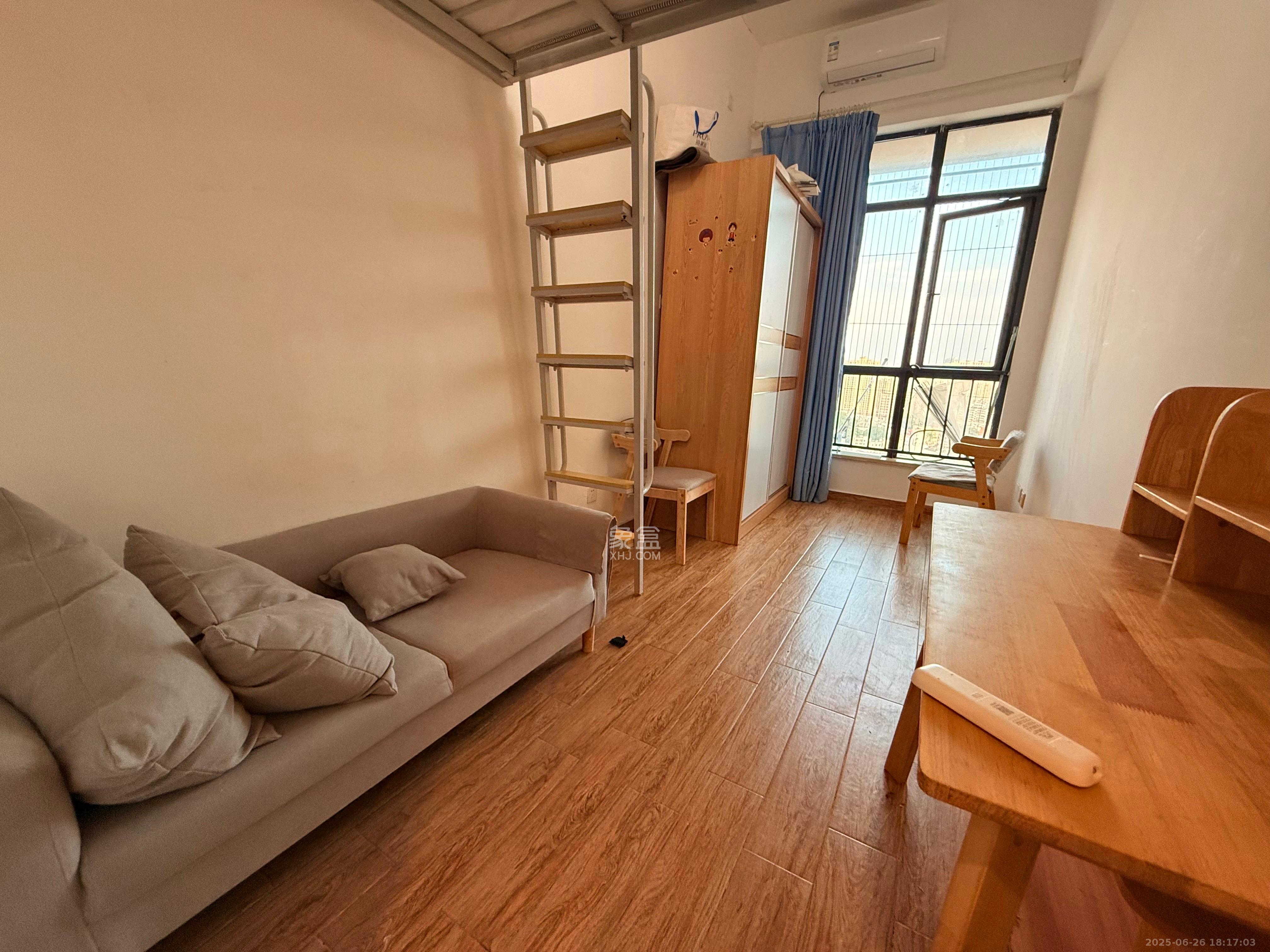 叠彩兰亭 1室1厅1卫 1350.0元/月 叠彩兰亭 1室1厅1卫 1350.0元/月室内图