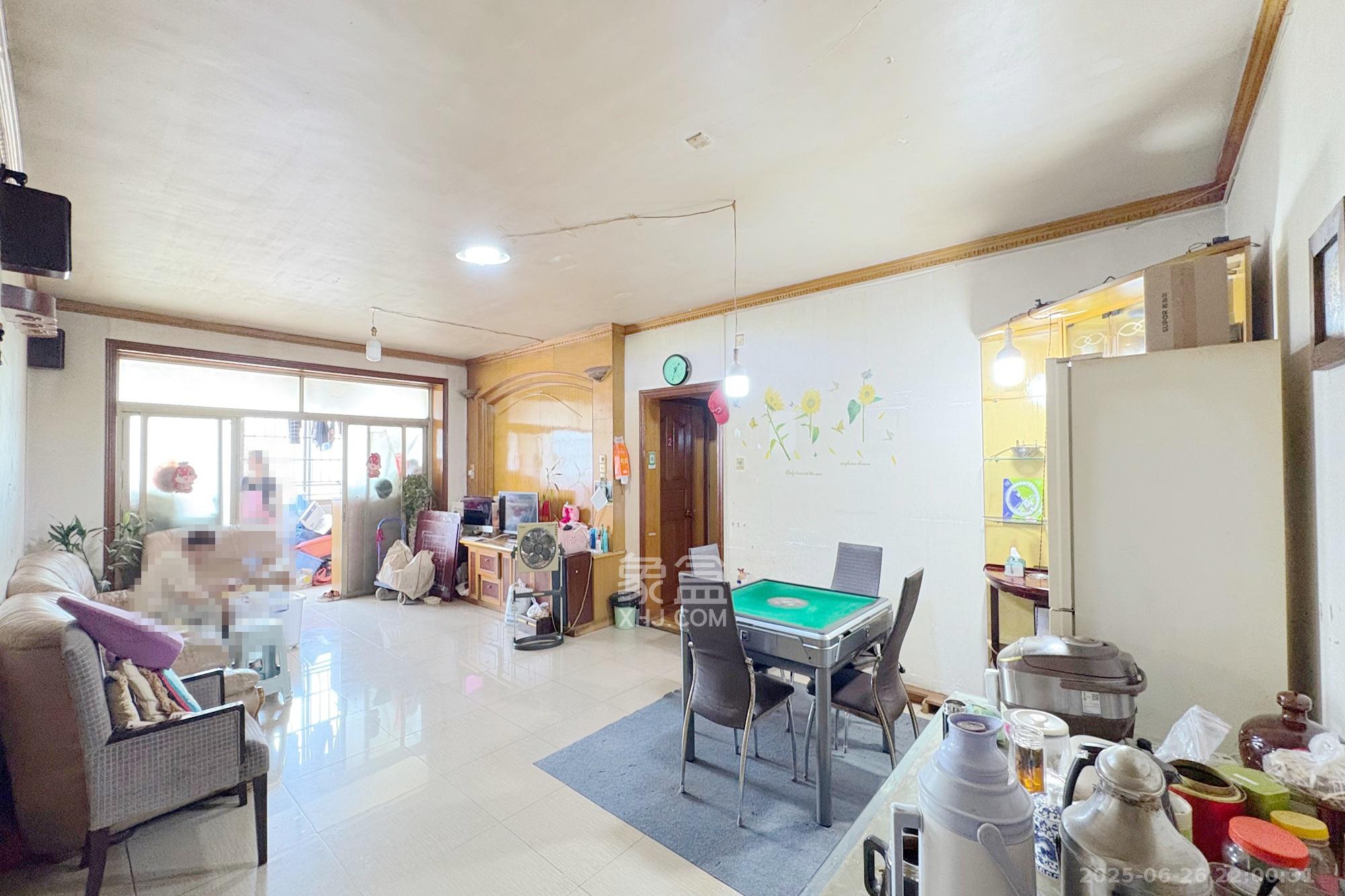 铁银大厦 3室1厅2卫 105.0万 铁银大厦 3室1厅2卫 105.0万客厅