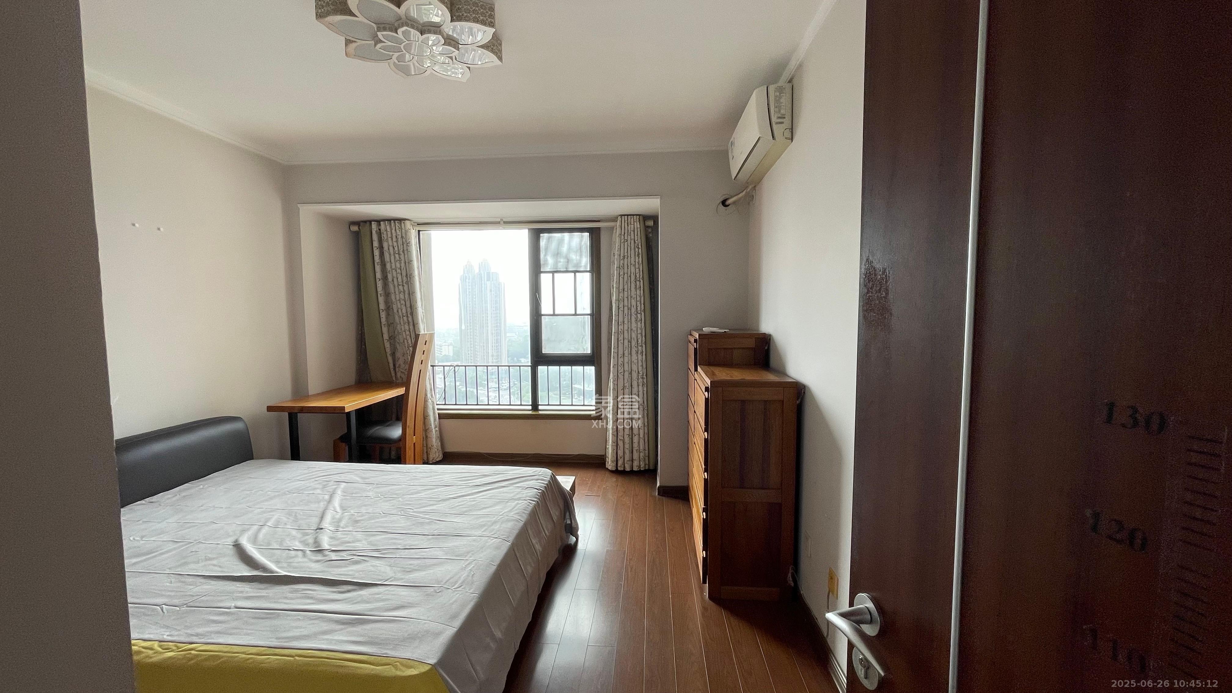 万科金域华府二期 3室2厅2卫 2900.0元/月 万科金域华府二期 3室2厅2卫 2900.0元/月室内图