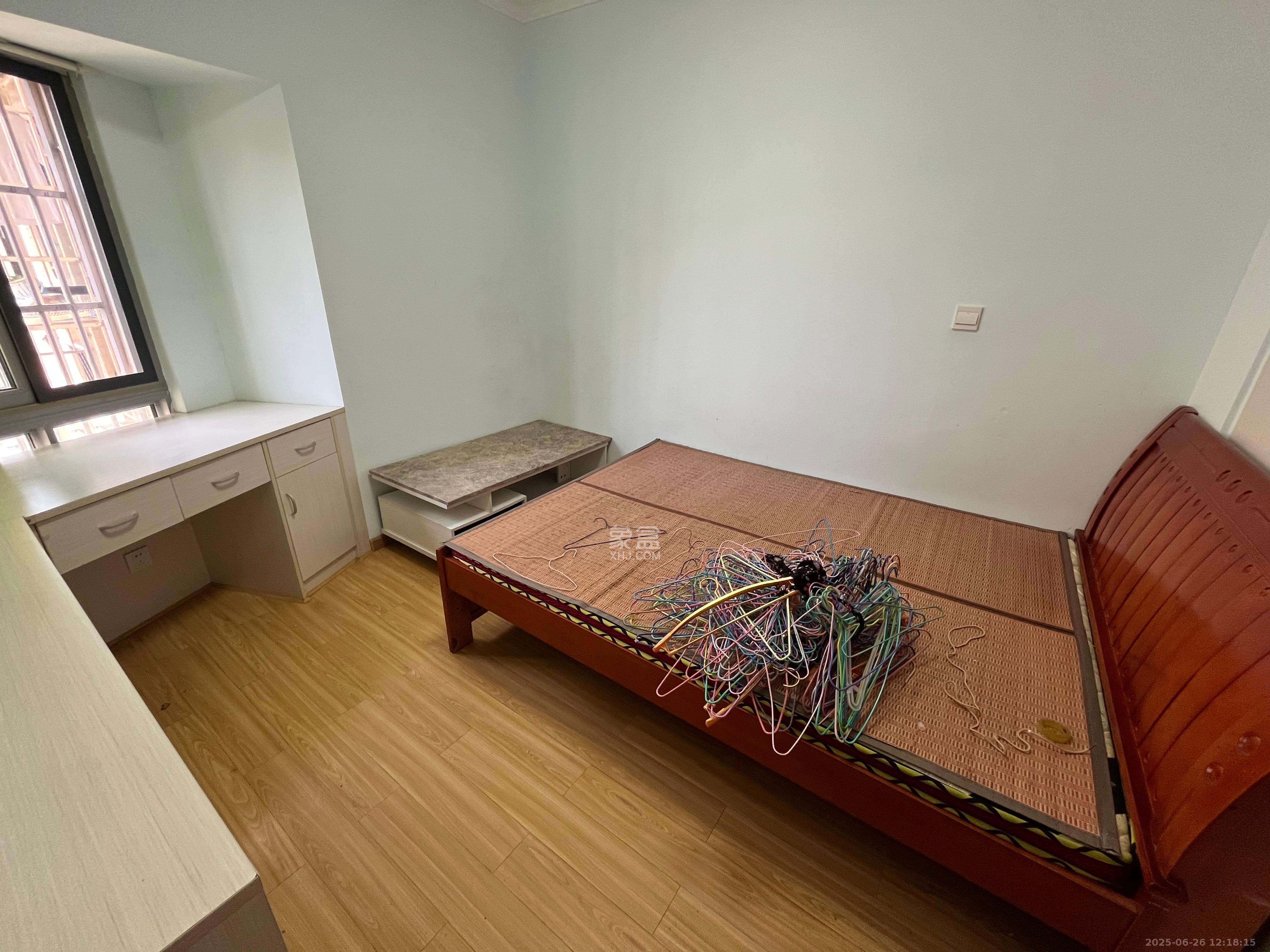 钱隆世家 2室2厅1卫 2000.0元/月 钱隆世家 2室2厅1卫 2000.0元/月室内图