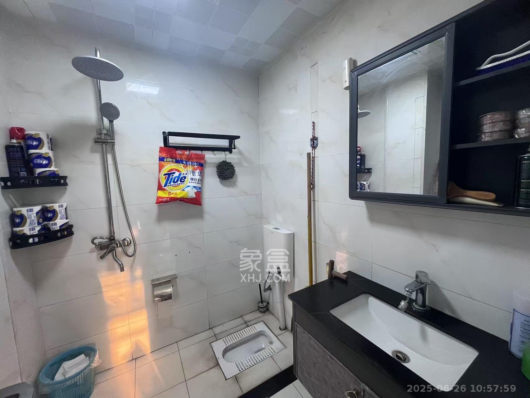 中建悦和城  2室1厅1卫    1800.0元/月 中建悦和城  2室1厅1卫    1800.0元/月室内图