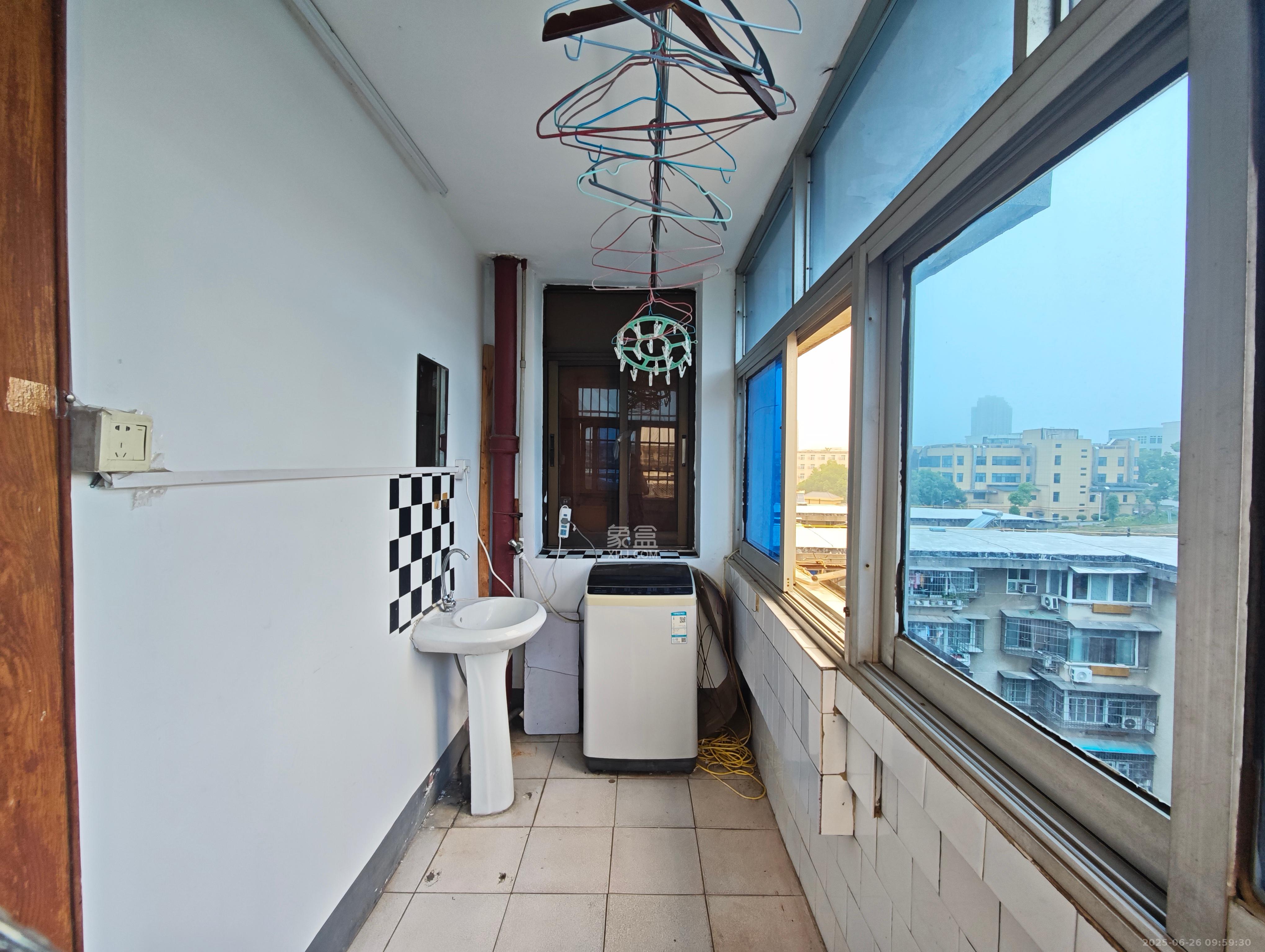 东风一村社区房(王家垅) 2室1厅1卫 1000.0元/月 东风一村社区房(王家垅) 2室1厅1卫 1000.0元/月室内图