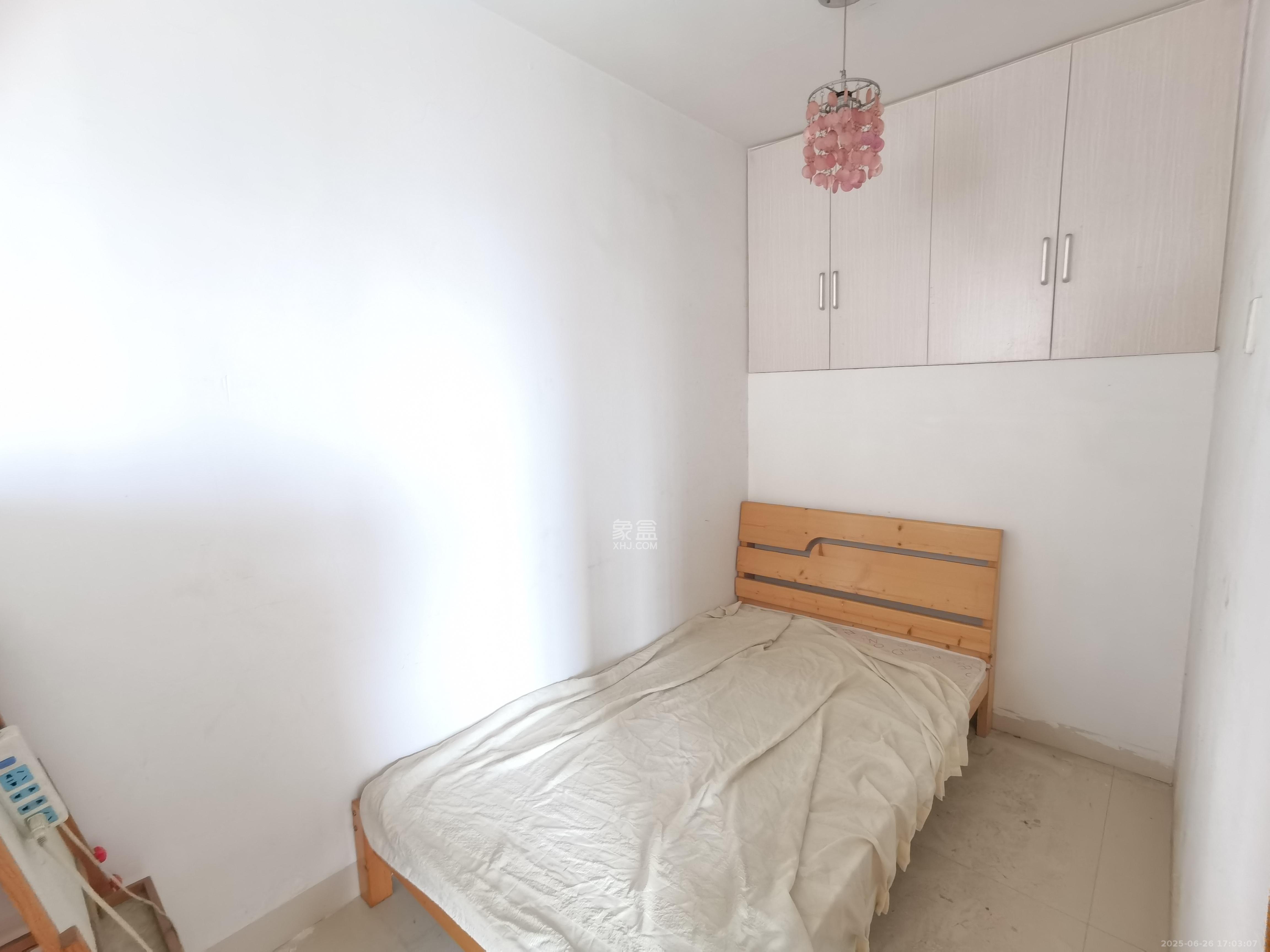 奋飞一百小区 4室2厅2卫 35.0万 奋飞一百小区 4室2厅2卫 35.0万室内图