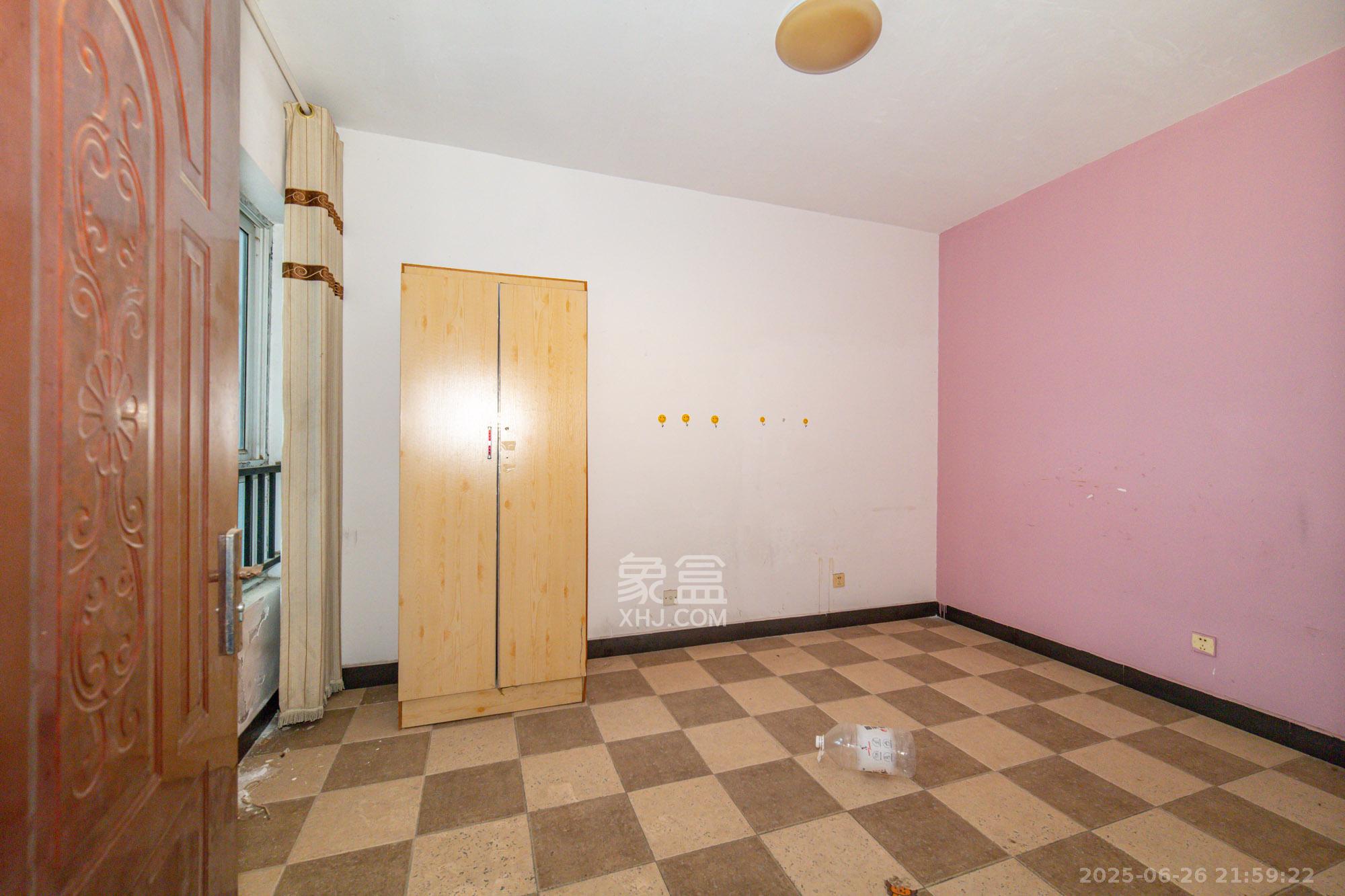 未来现代城 2室2厅1卫 49.8万 未来现代城 2室2厅1卫 49.8万卧室