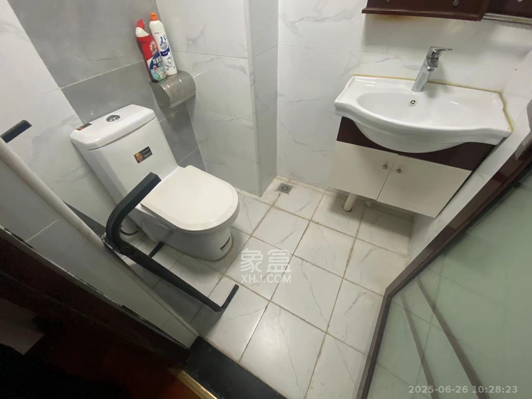 泰龙华府  1室0厅0卫   1800.00元/月室内图