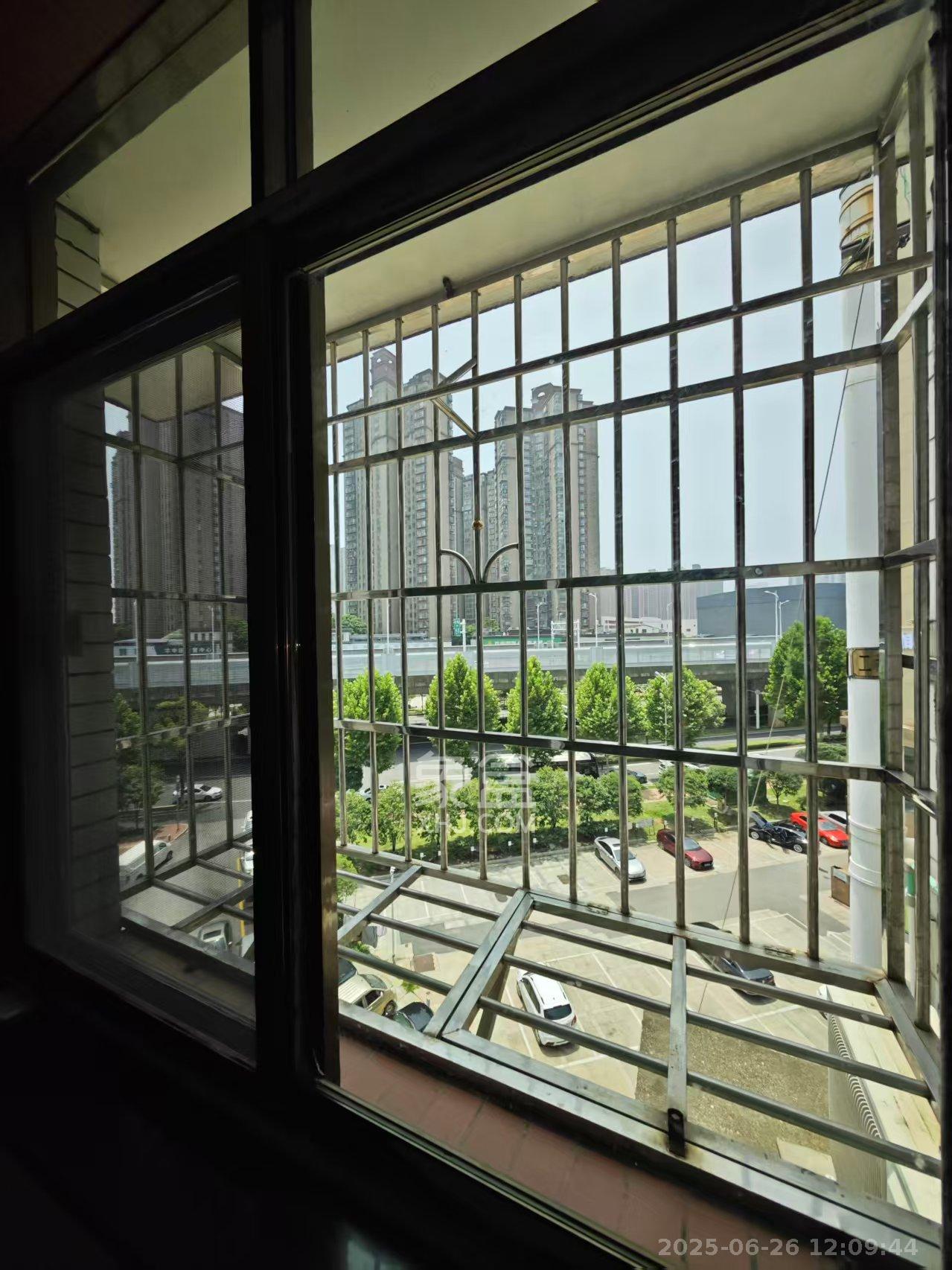 月湖安置小区（马栏山小区）  1室1厅1卫   1000.00元/月室内图