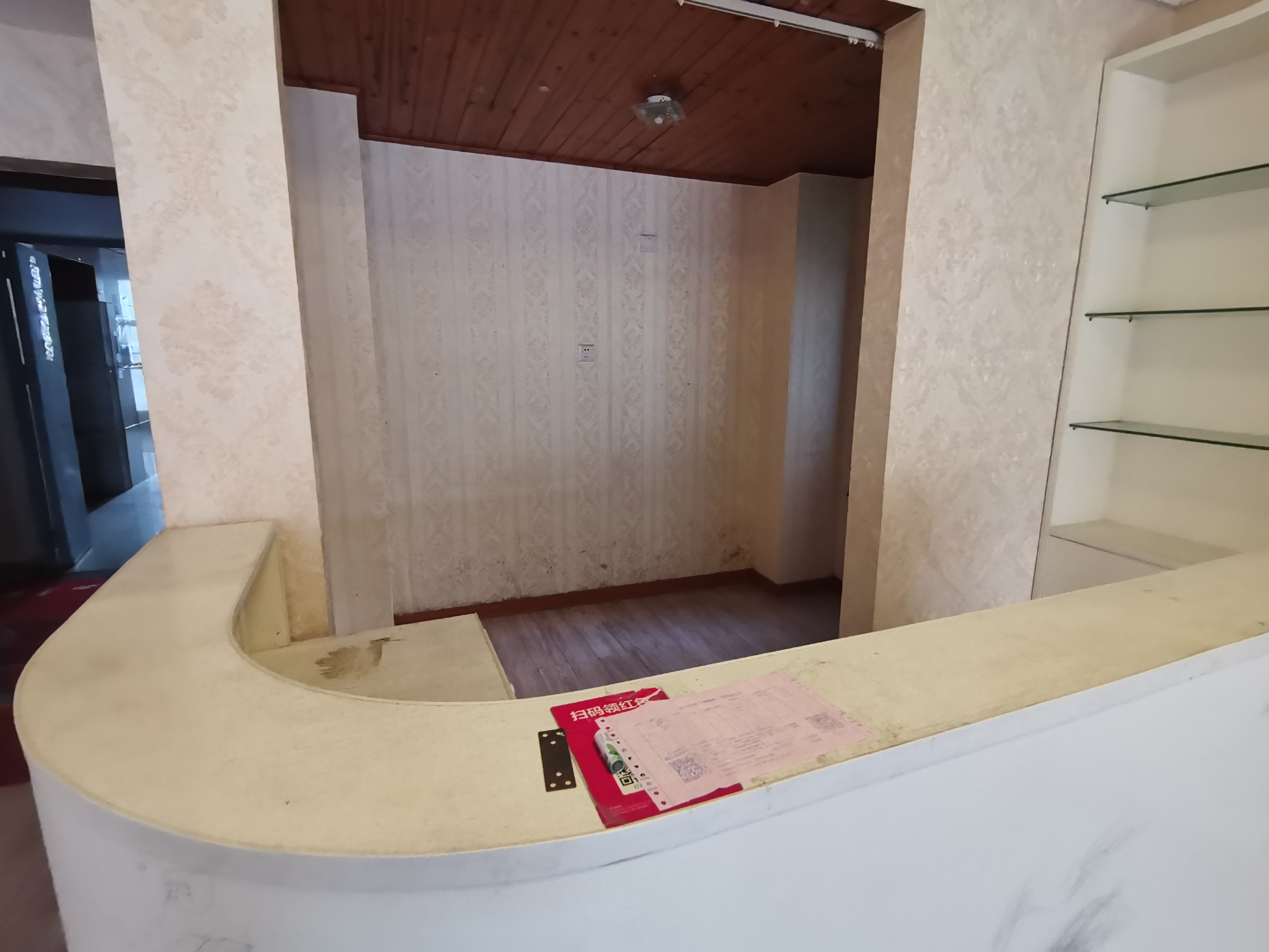 华荣府 3室2厅1卫 2500.0元/月 华荣府 3室2厅1卫 2500.0元/月室内图