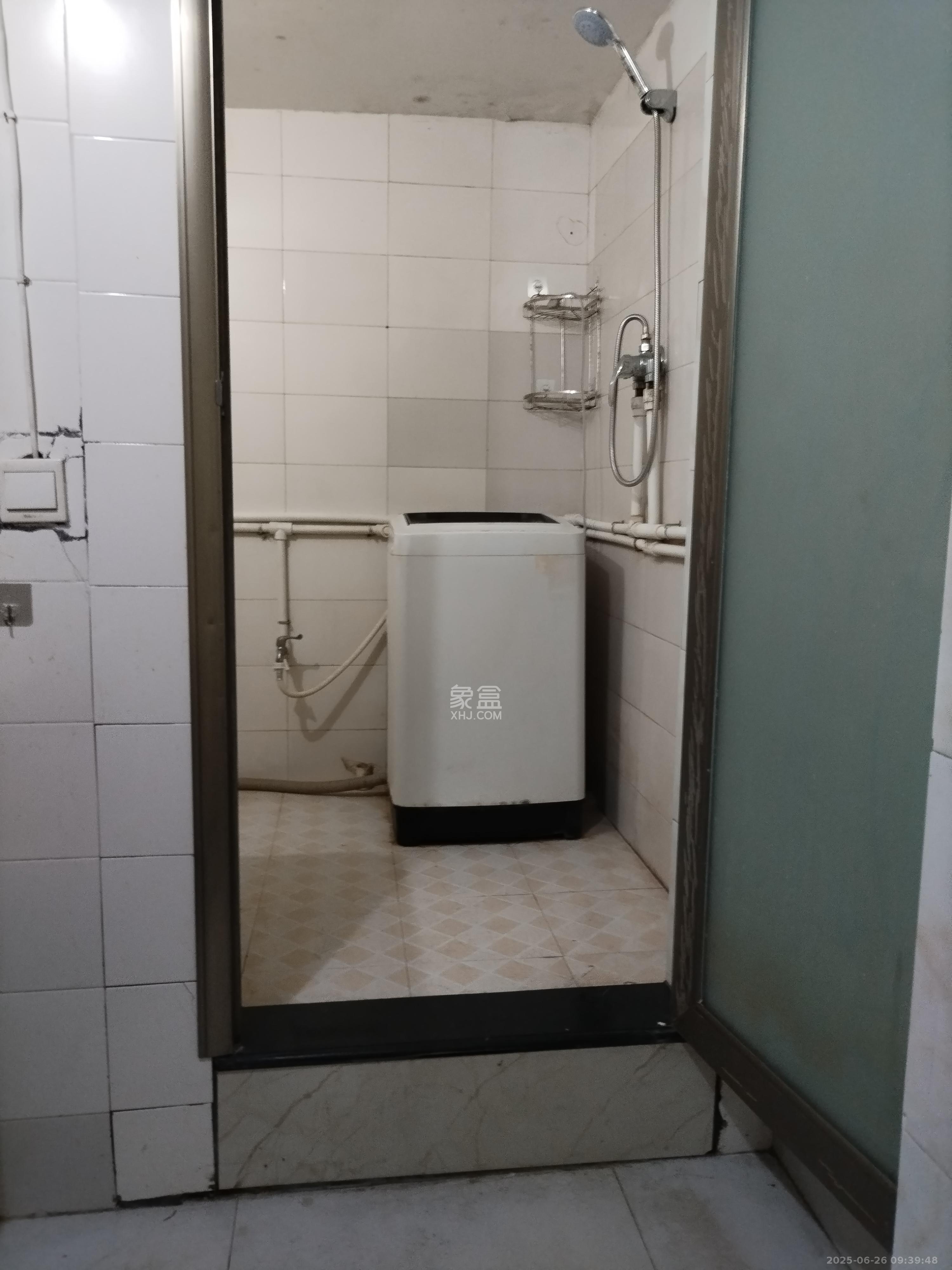 德政园  1室2厅1卫    1200.0元/月 德政园  1室2厅1卫    1200.0元/月室内图