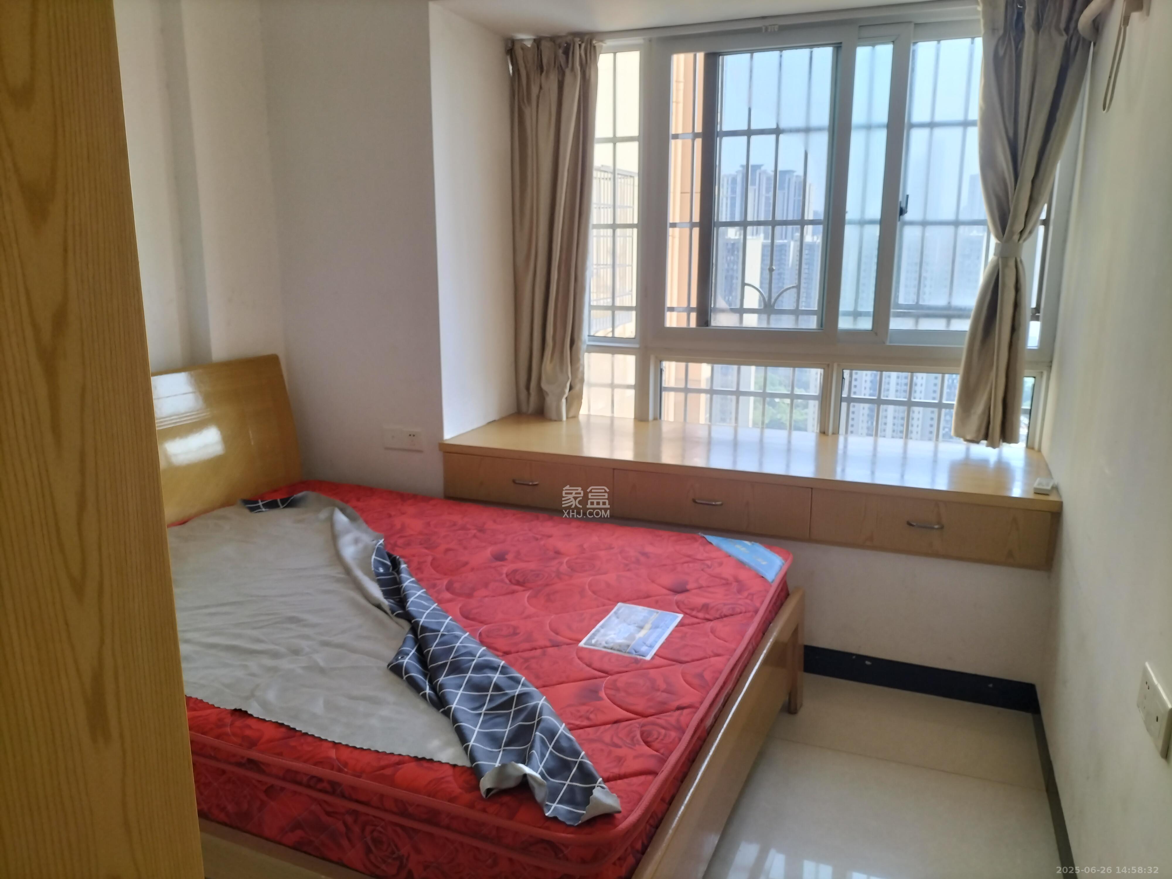 家和苑（原梅溪湖保障性住房一期）  3室2厅2卫   2600.00元/月室内图