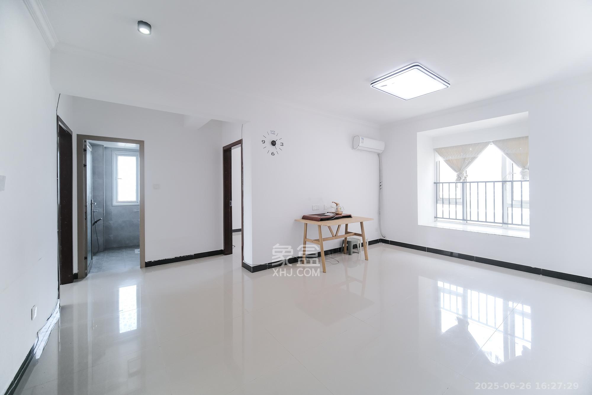 荣盛花语城 3室2厅1卫 60.5万 荣盛花语城 3室2厅1卫 60.5万客厅