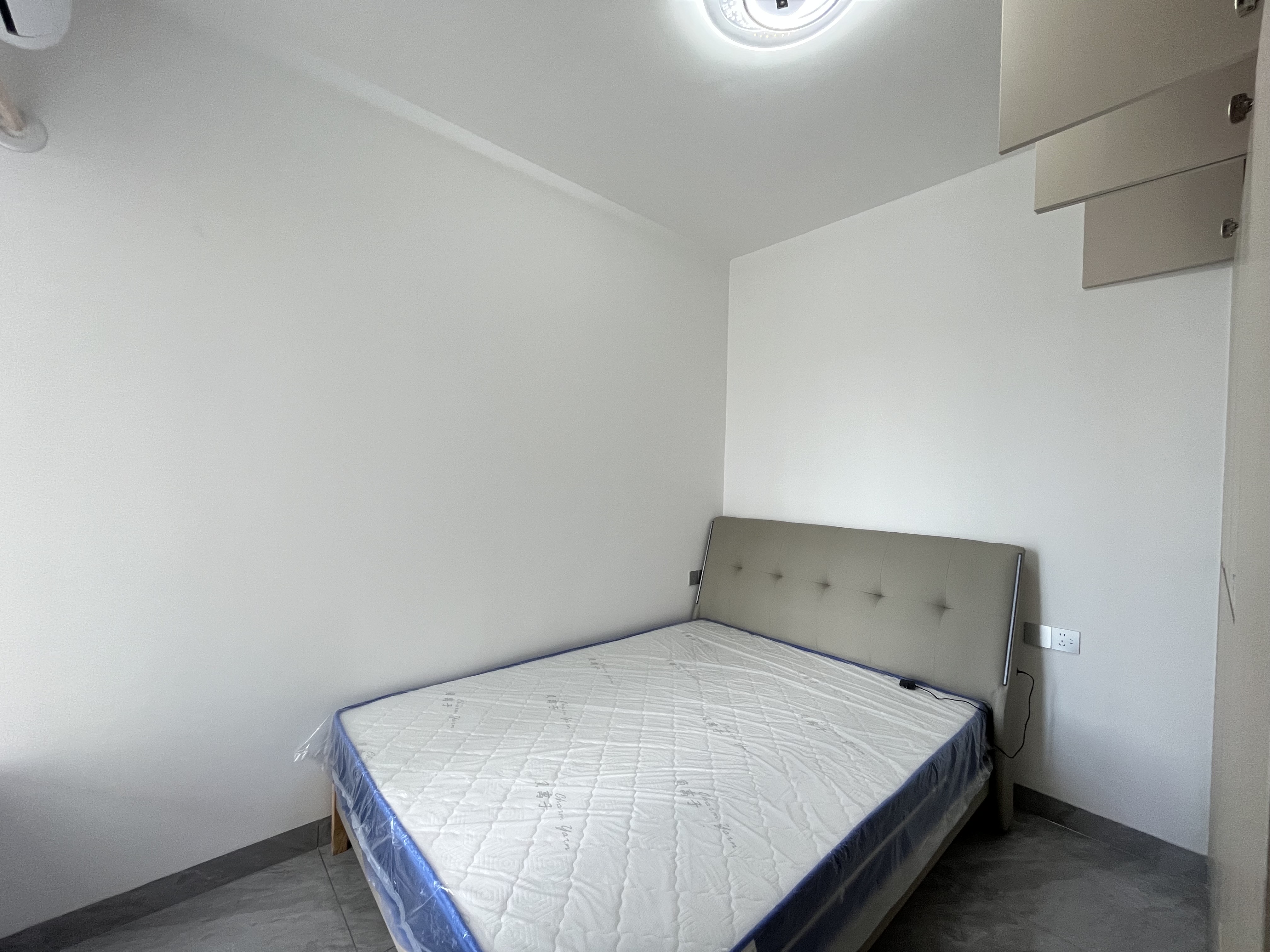 互助小区电梯房 2室2厅1卫 1600.0元/月 互助小区电梯房 2室2厅1卫 1600.0元/月室内图