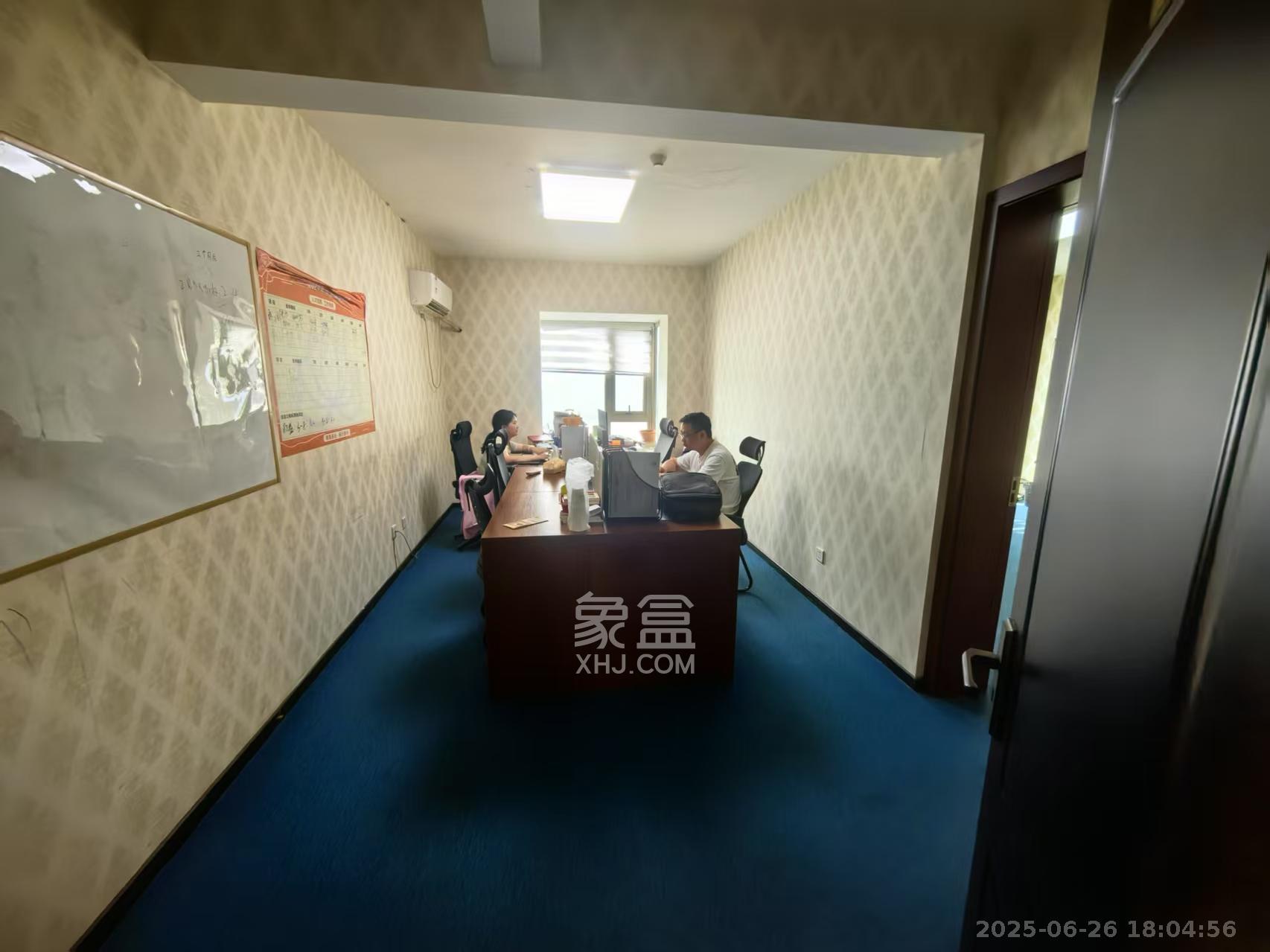 潮宗御苑  4室2厅2卫   7500.00元/月室内图