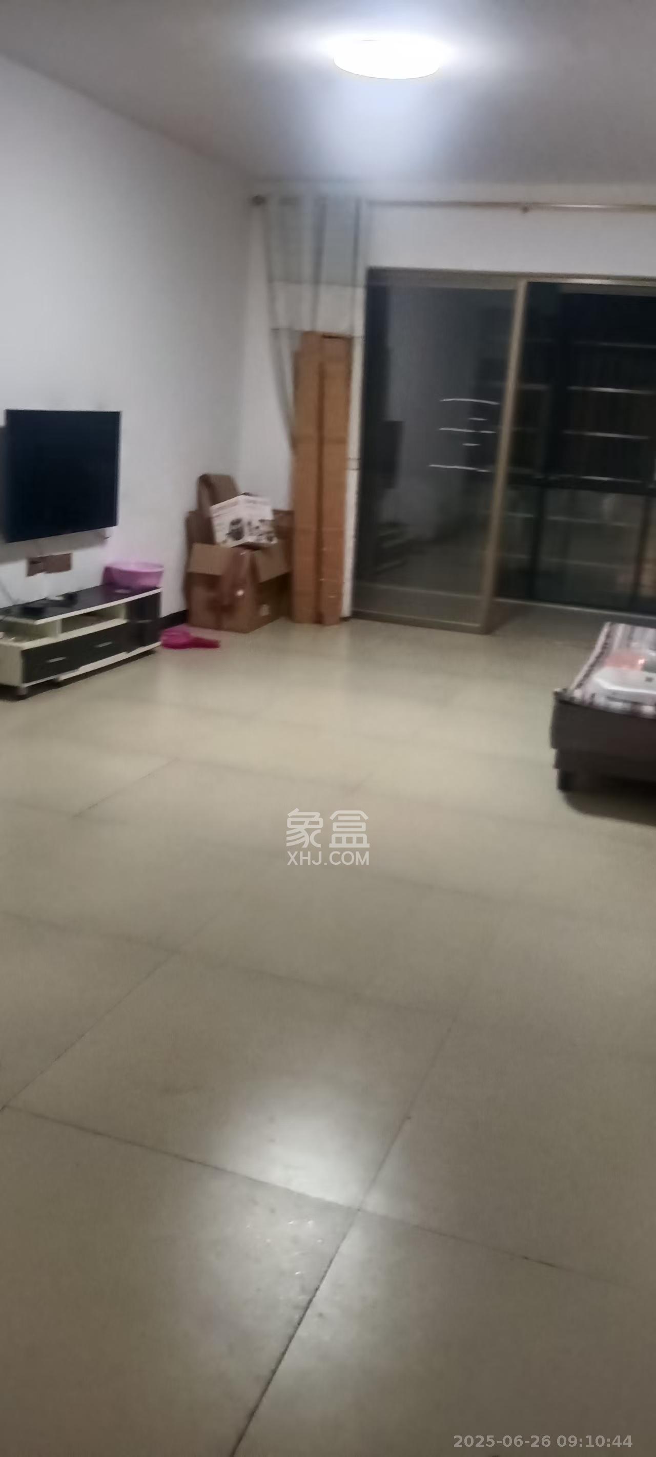 长通新城  3室2厅1卫   1000.00元/月室内图