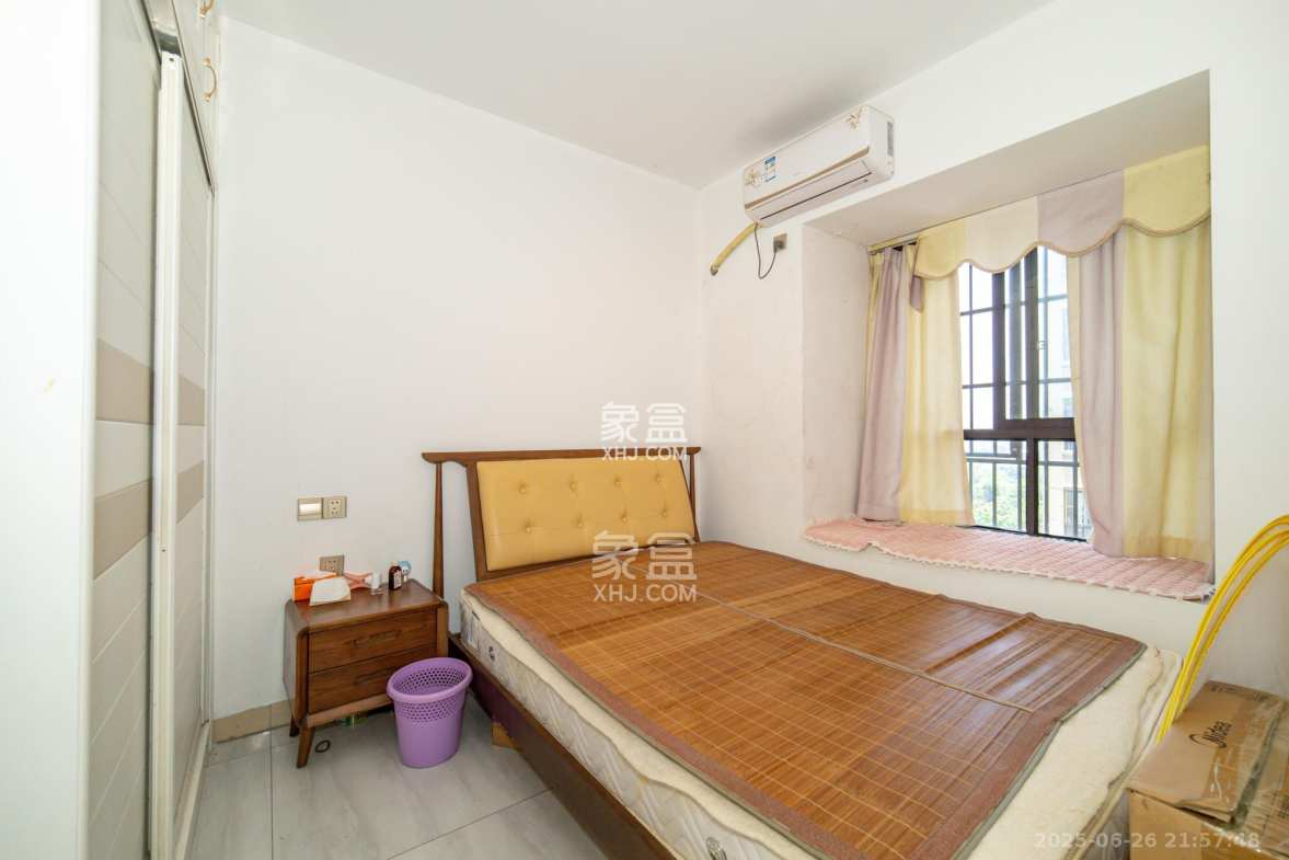 金科时代中心  3室2厅1卫    72.0万 金科时代中心  3室2厅1卫    72.0万卧室