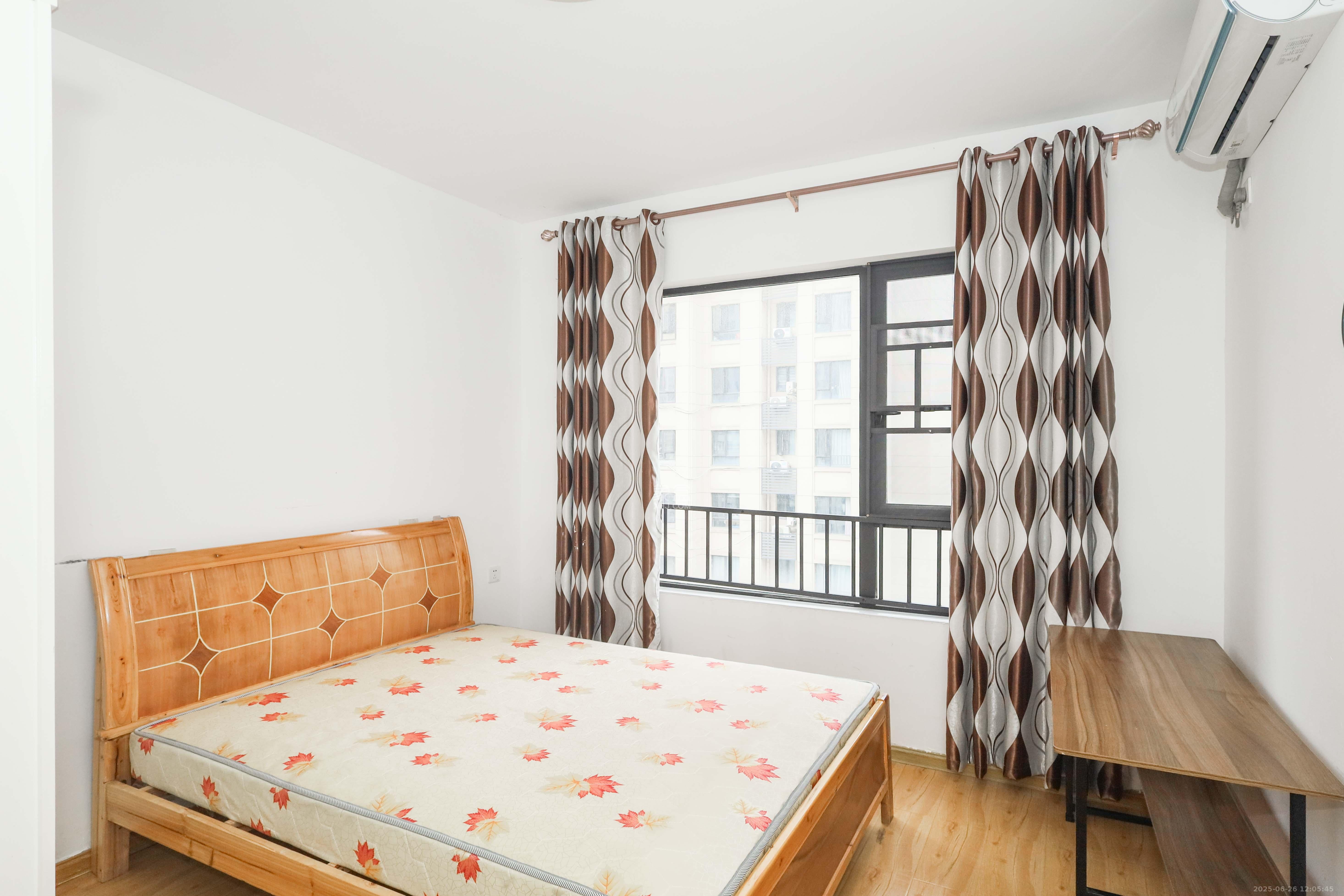 惠天然梅岭国际 3室2厅2卫 130.0万 惠天然梅岭国际 3室2厅2卫 130.0万卧室