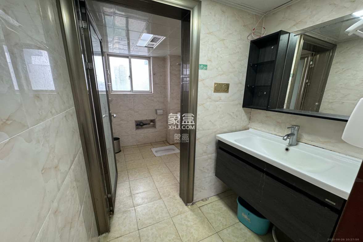 奥克大厦  4室2厅2卫    4000.0元/月 奥克大厦  4室2厅2卫    4000.0元/月室内图