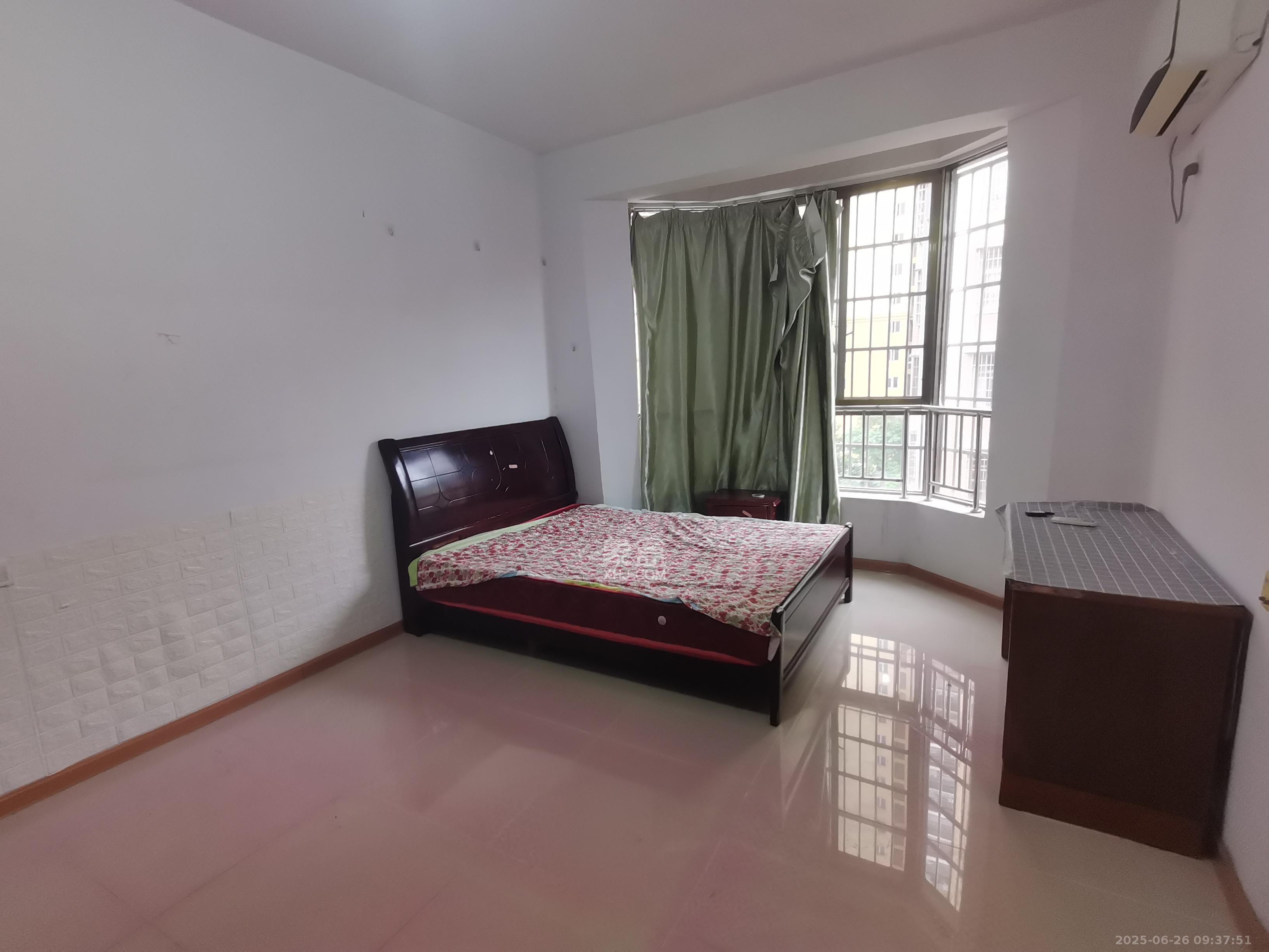 荷叶小区 2室2厅1卫 1050.0元/月 荷叶小区 2室2厅1卫 1050.0元/月室内图