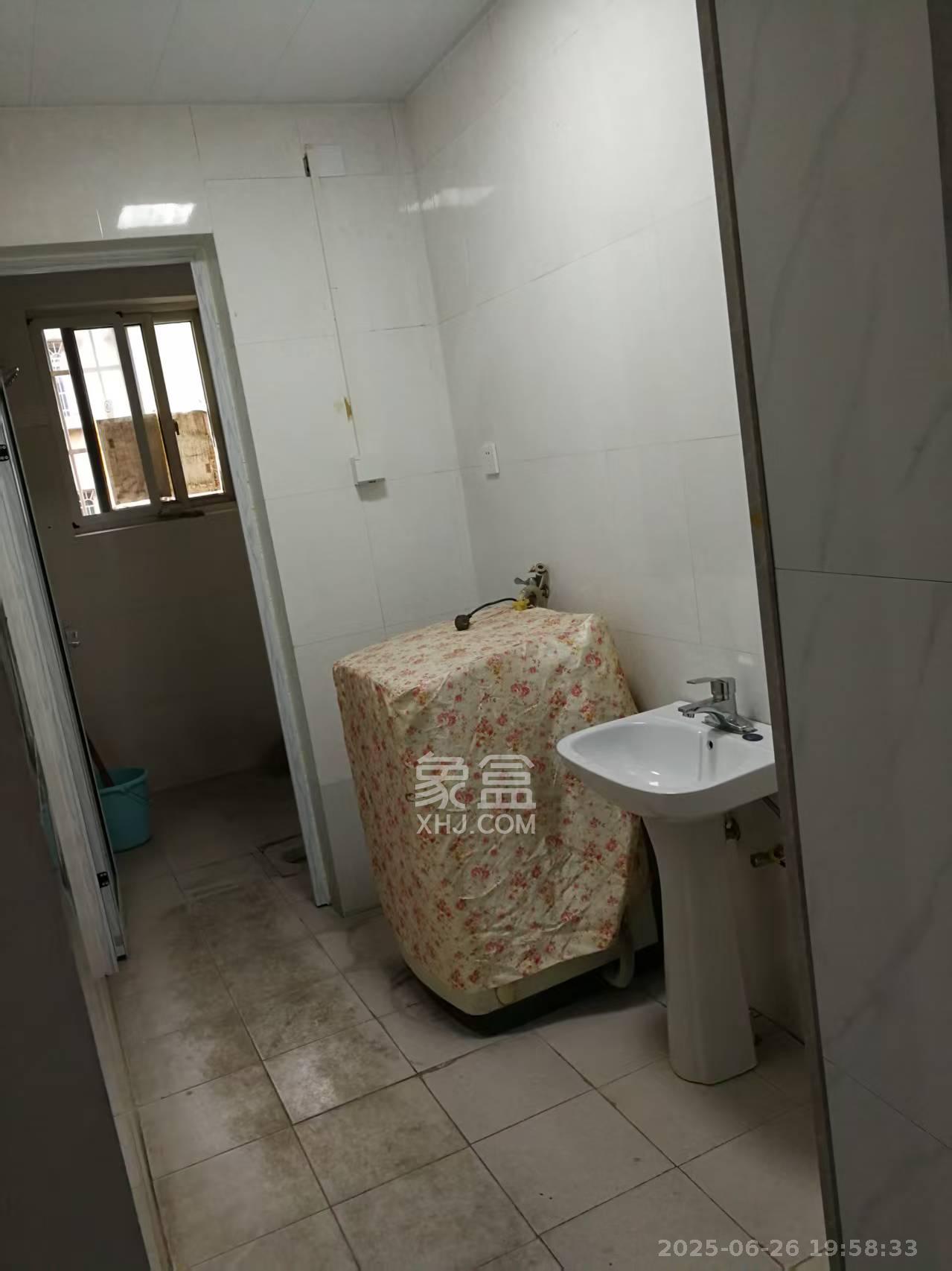 鑫邮小区 3室2厅2卫 1450.0元/月 鑫邮小区 3室2厅2卫 1450.0元/月室内图