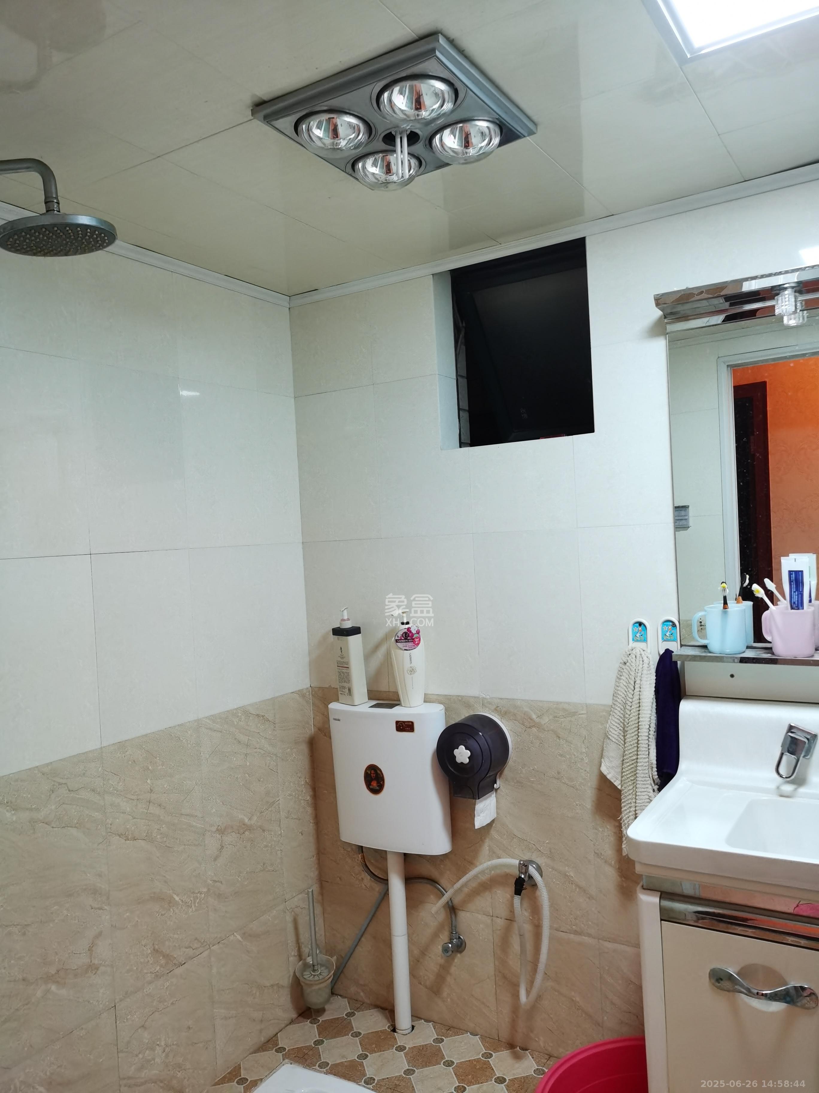 上东印象 3室2厅2卫 2580.0元/月 上东印象 3室2厅2卫 2580.0元/月室内图