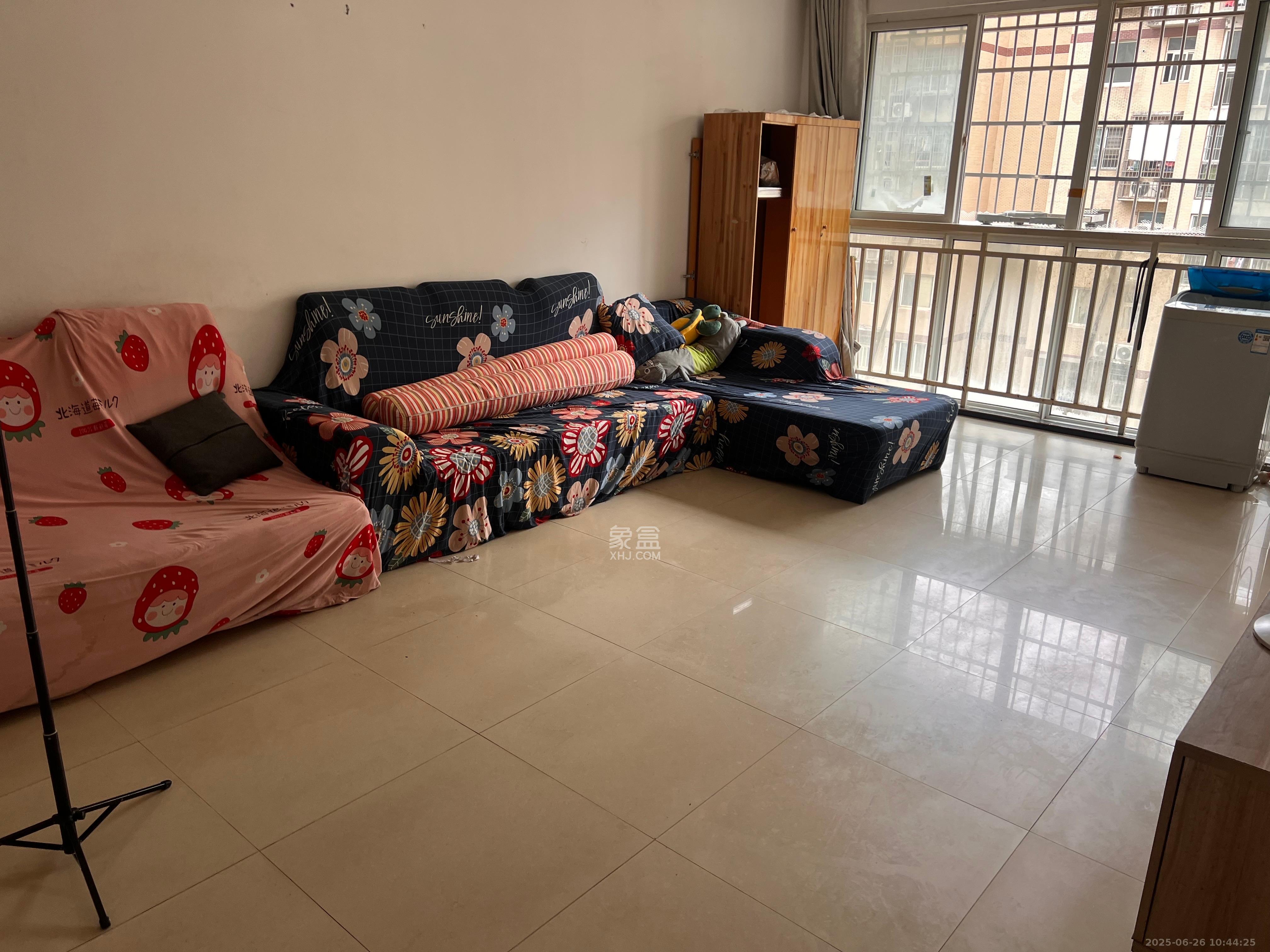 谷山乐园二期  2室2厅1卫    1600.0元/月 谷山乐园二期  2室2厅1卫    1600.0元/月室内图1