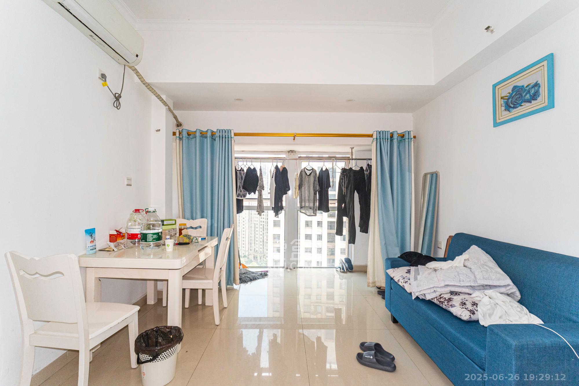 波隆城市花园 1室1厅1卫 23.68万 波隆城市花园 1室1厅1卫 23.68万客厅