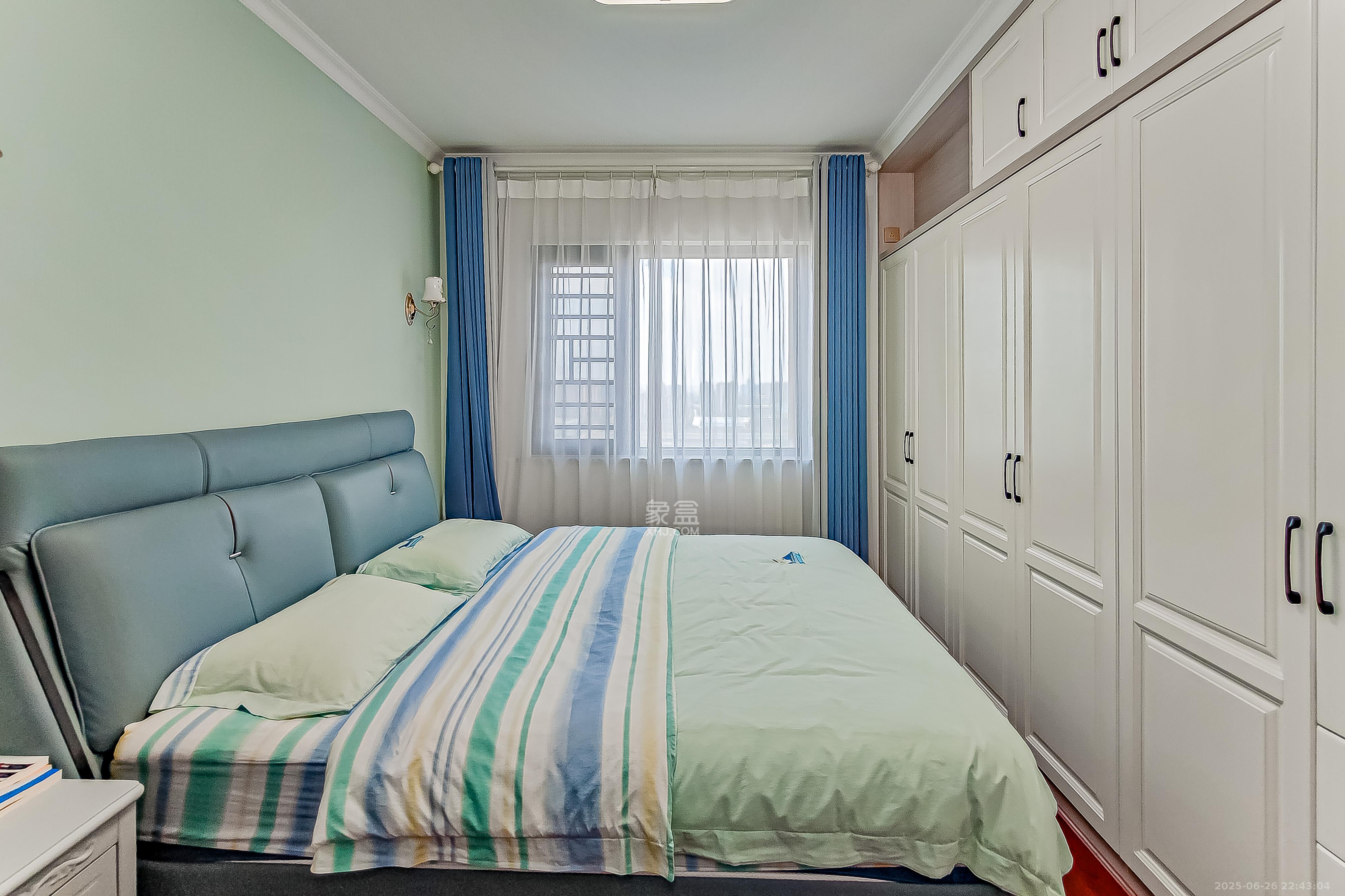 华润置地广场二期  3室2厅2卫    89.8万 华润置地广场二期  3室2厅2卫    89.8万卧室