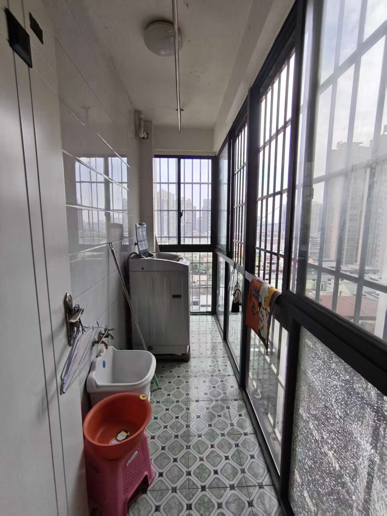 湘江名苑 2室2厅1卫 1500.0元/月 湘江名苑 2室2厅1卫 1500.0元/月室内图