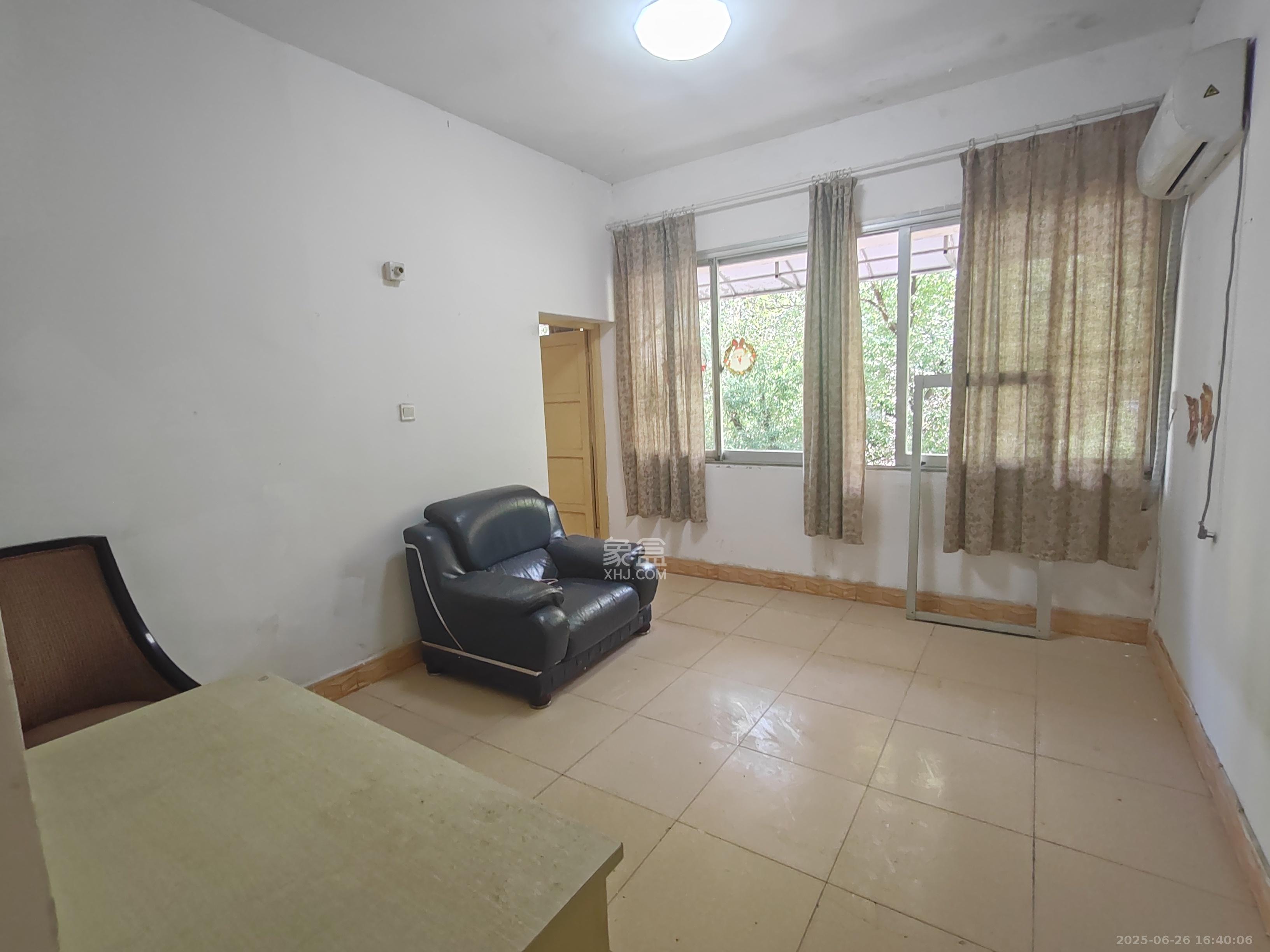 朝阳一、二村  4室1厅2卫    2500.0元/月室内图