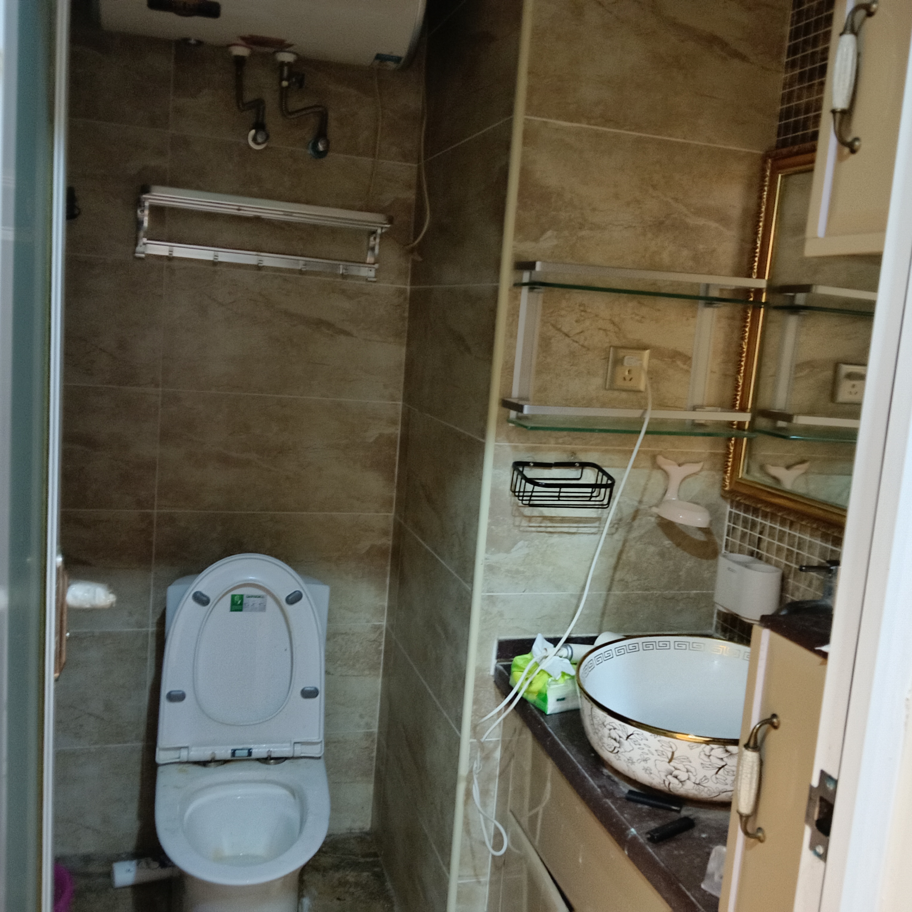 万豪城市花园 1室1厅1卫 24.0万 万豪城市花园 1室1厅1卫 24.0万客厅