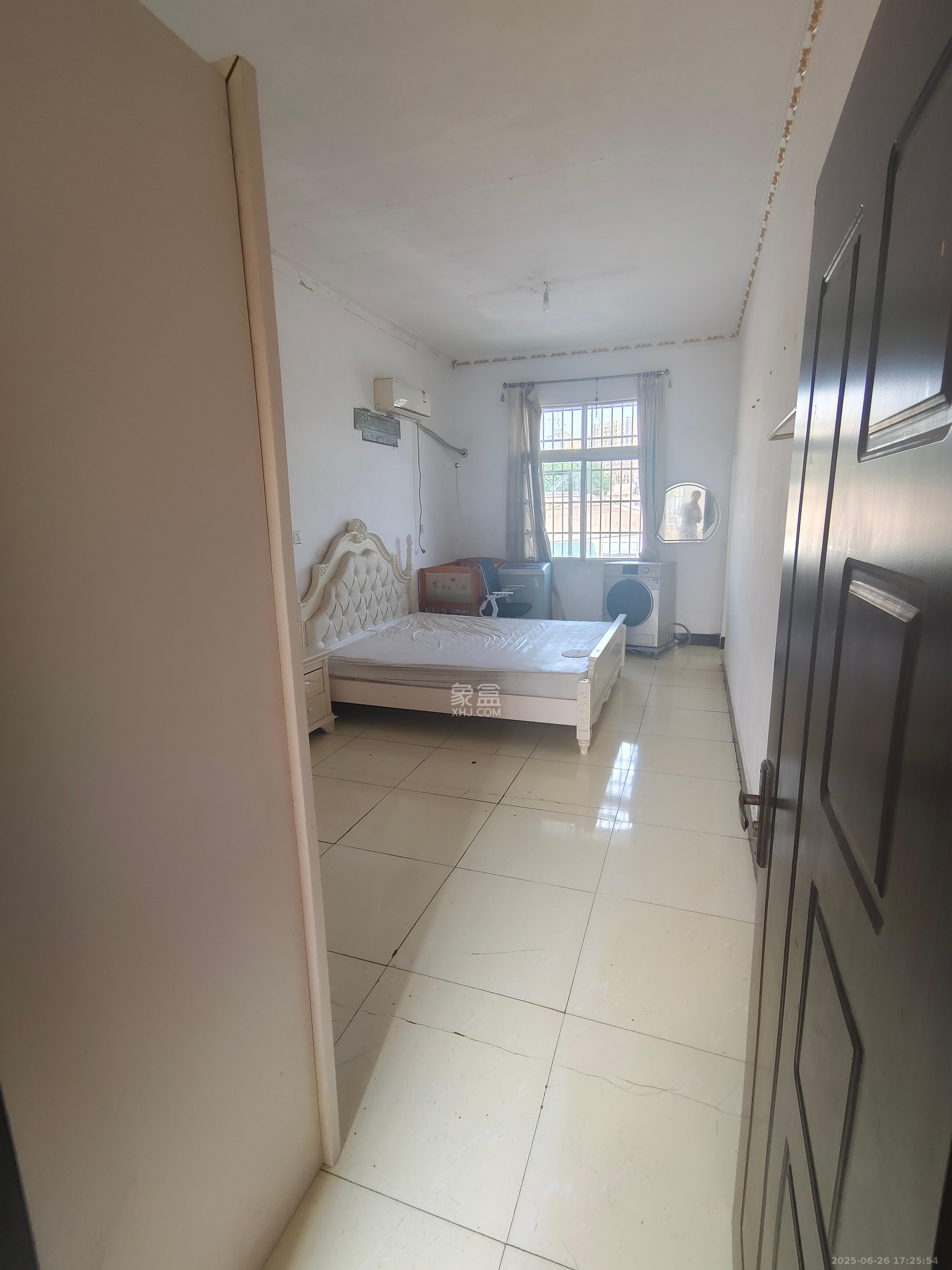 树木岭私房散盘 3室2厅1卫 1800.0元/月 树木岭私房散盘 3室2厅1卫 1800.0元/月室内图