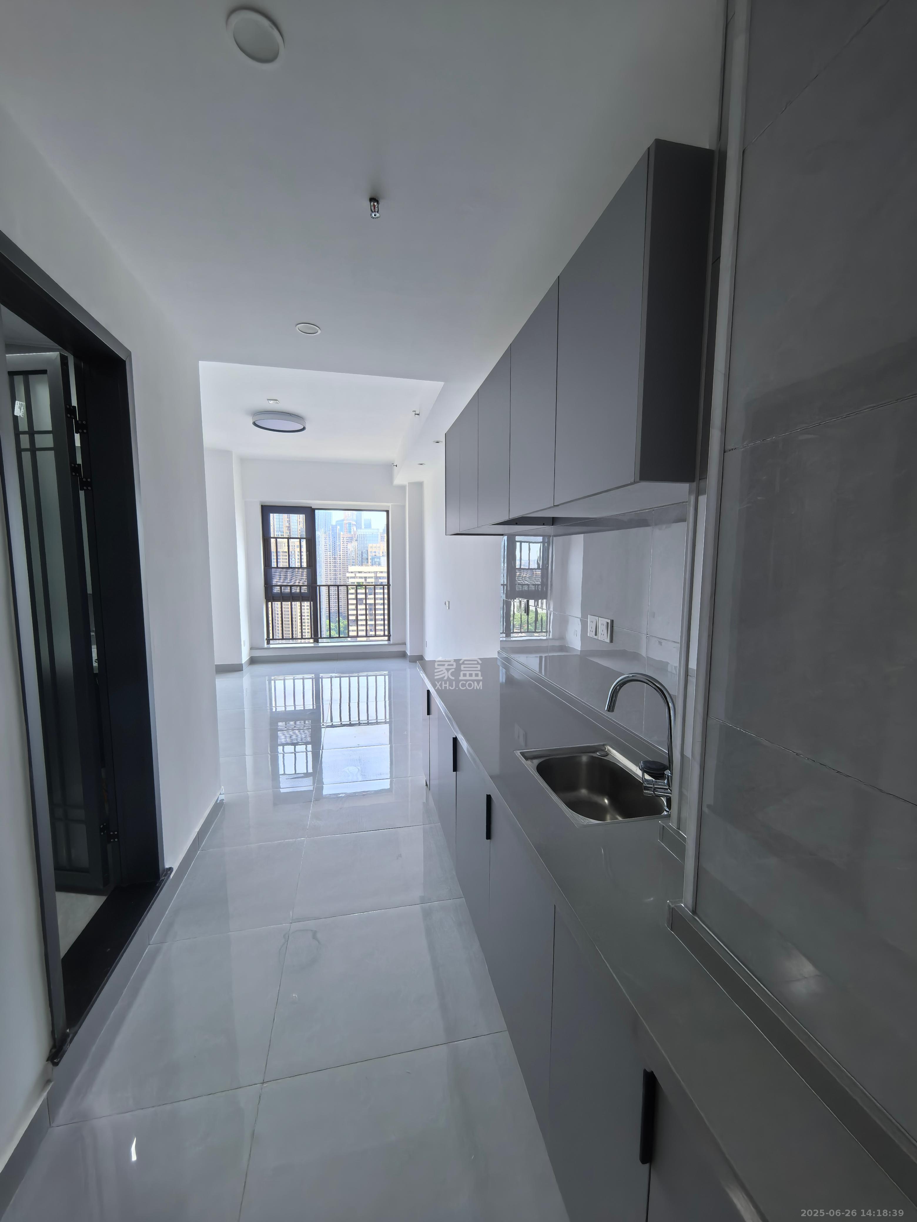 卓越江岸 1室2厅1卫 1800.0元/月 卓越江岸 1室2厅1卫 1800.0元/月室内图