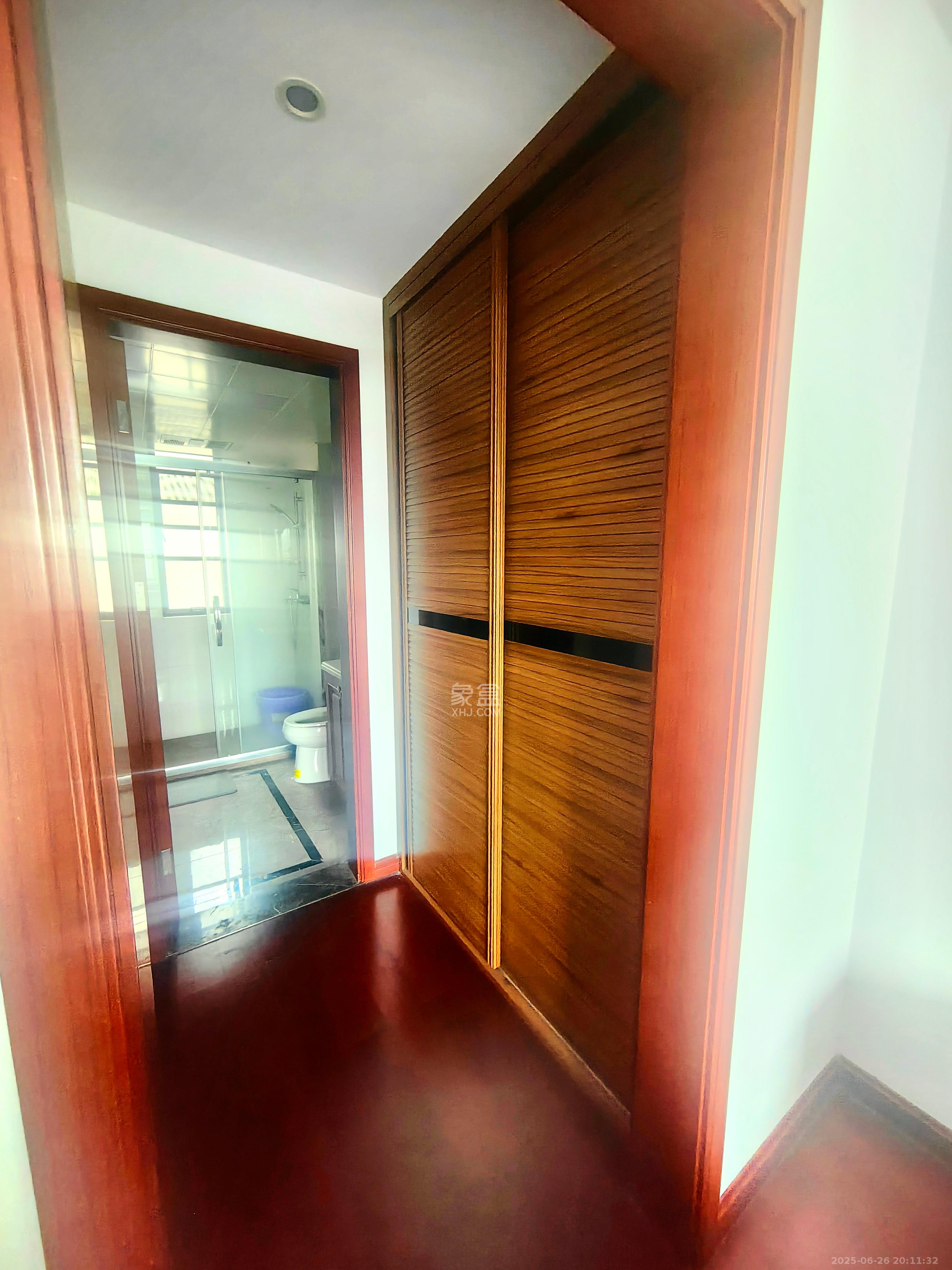 中海梅溪湖壹号 3室2厅2卫 3000.0元/月 中海梅溪湖壹号 3室2厅2卫 3000.0元/月室内图