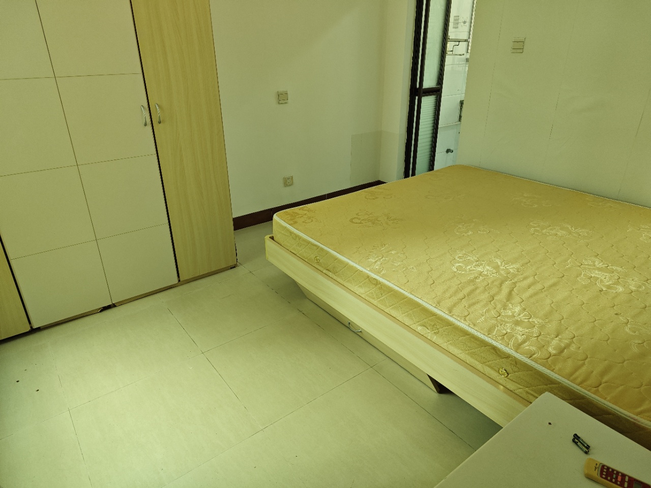 宝庆花园 3室2厅2卫 2000.0元/月 宝庆花园 3室2厅2卫 2000.0元/月室内图