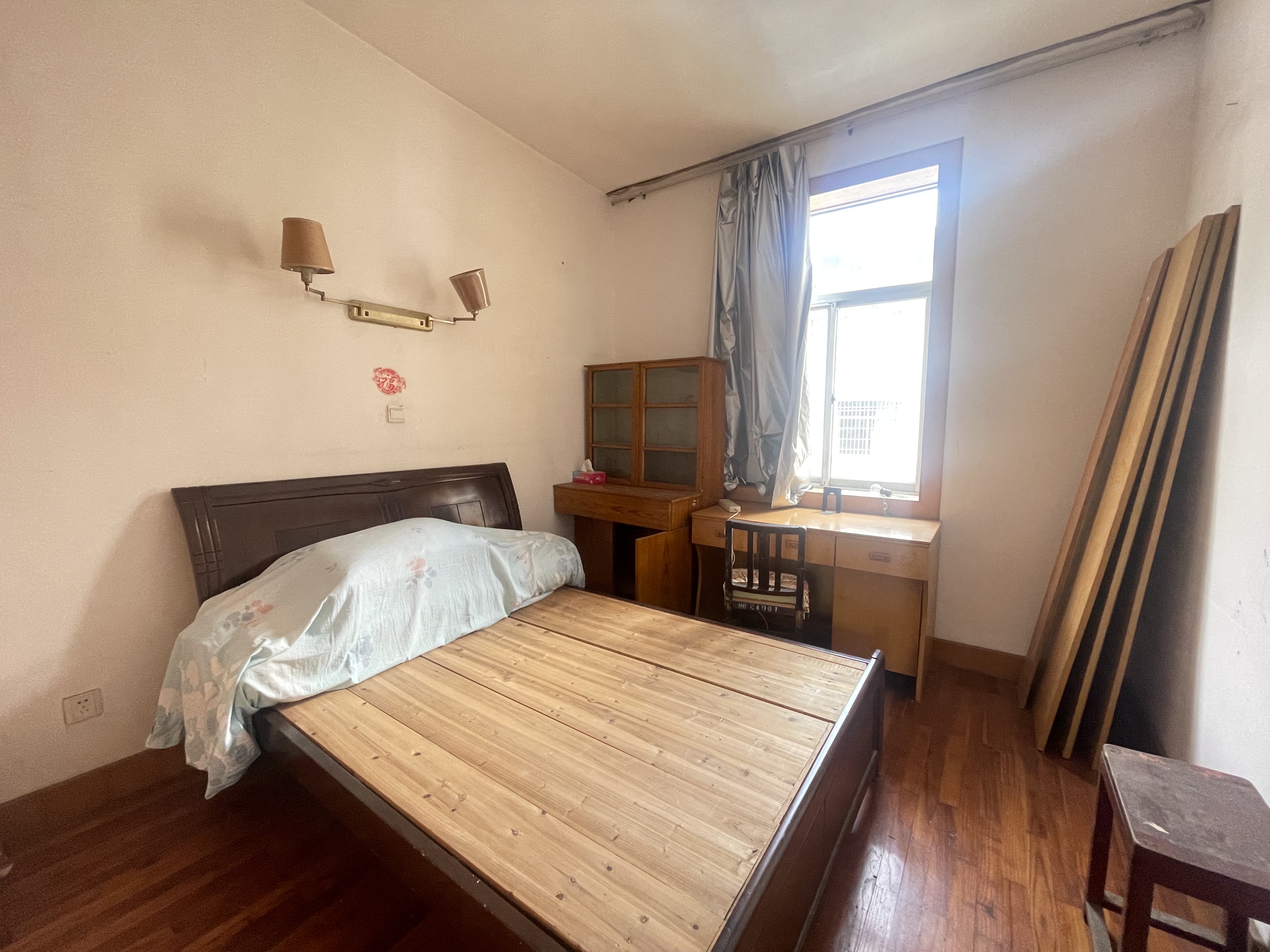 航院宿舍  2室2厅1卫    22.8万卧室