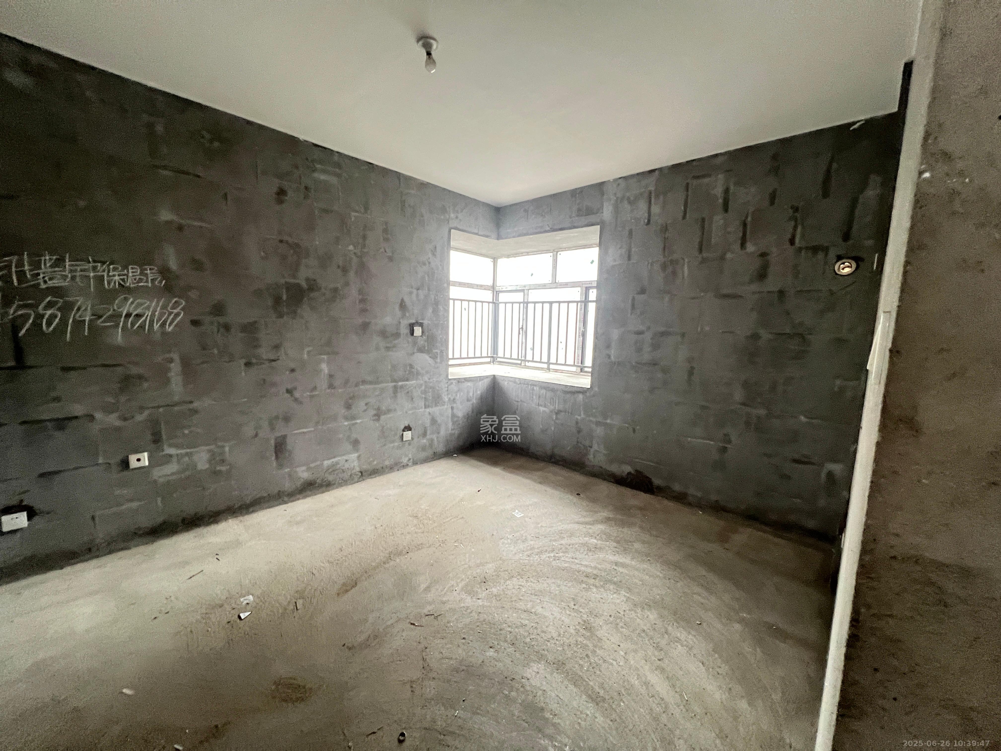 辉煌国际城二期 3室2厅2卫 1400.0元/月 辉煌国际城二期 3室2厅2卫 1400.0元/月室内图