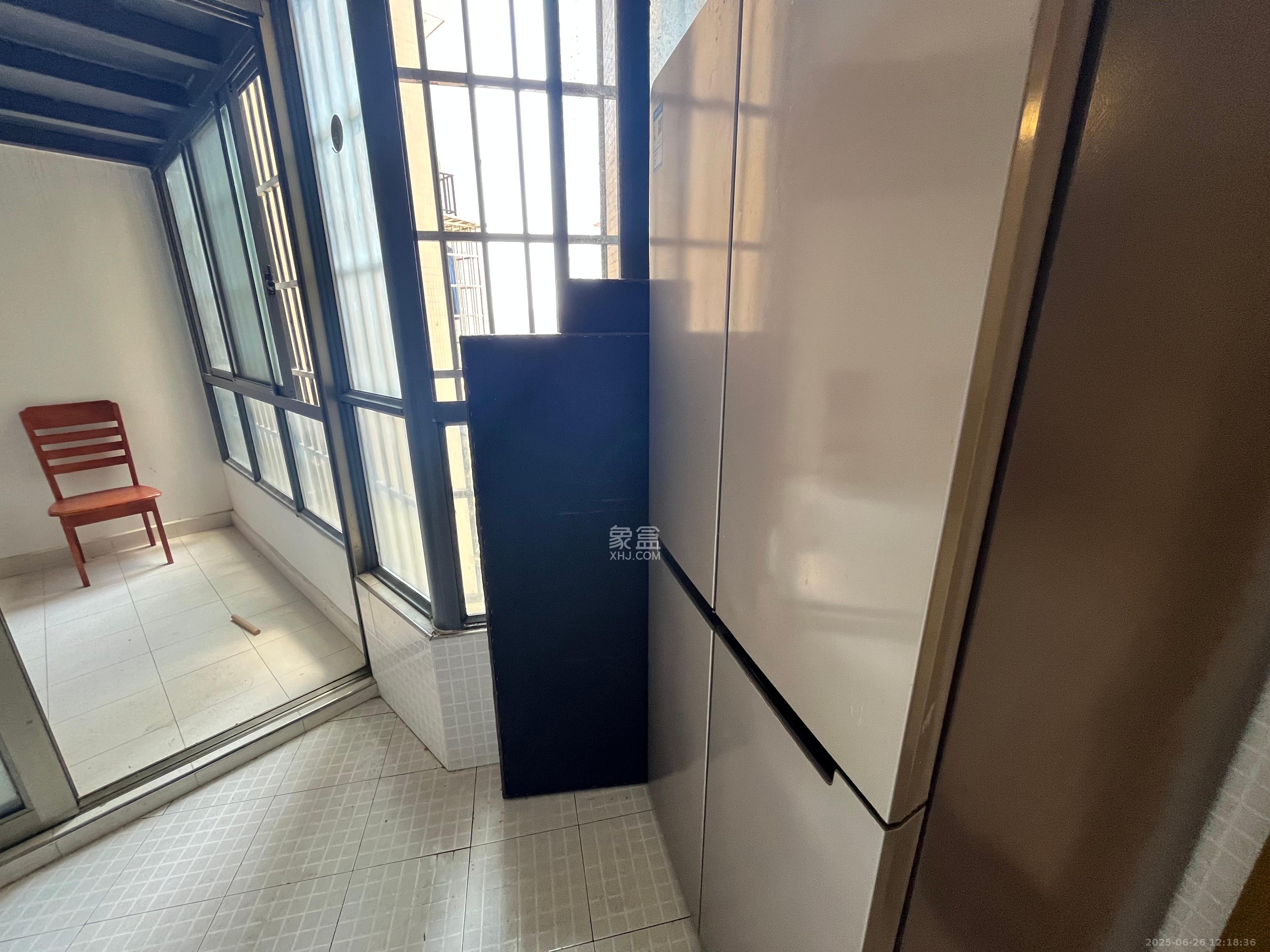 钱隆世家 2室2厅1卫 2000.0元/月 钱隆世家 2室2厅1卫 2000.0元/月室内图