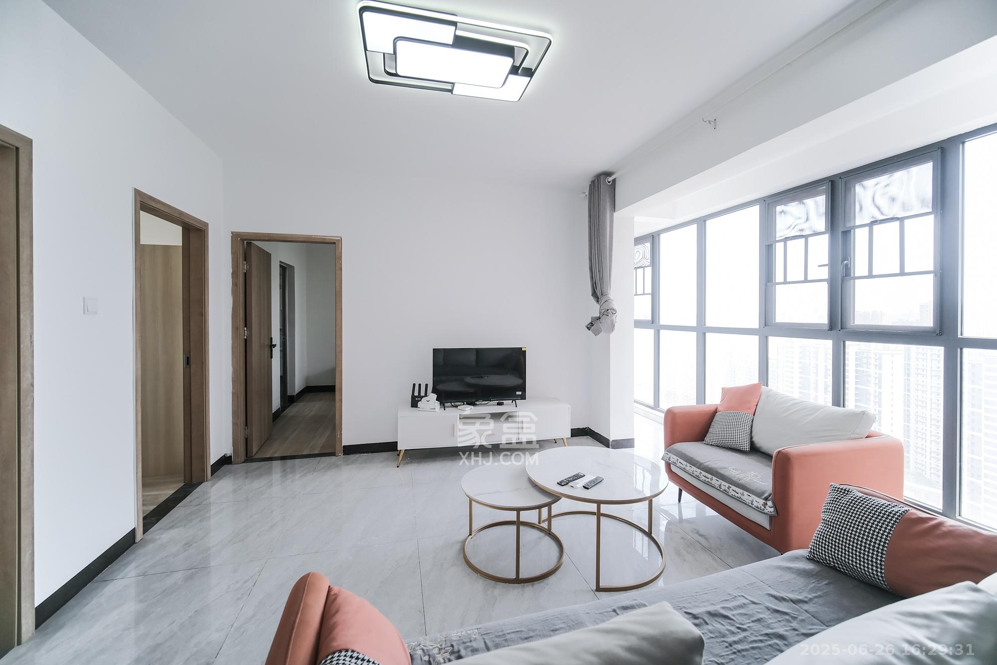 和悦城(蟠龙景苑)  3室2厅2卫    62.0万 和悦城(蟠龙景苑)  3室2厅2卫    62.0万客厅