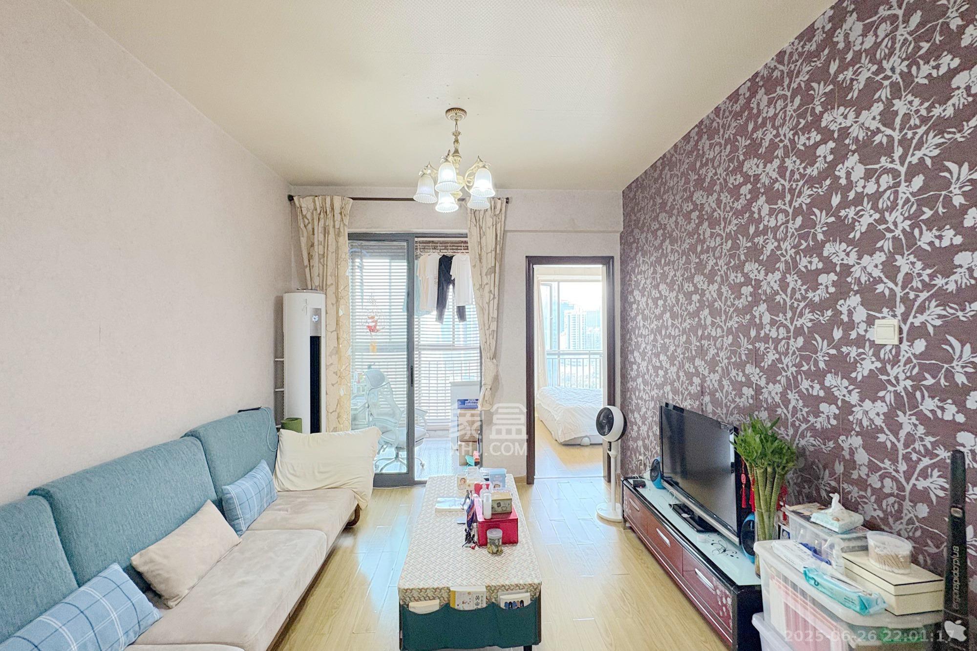 湘域中央 2室1厅1卫 110.0万 湘域中央 2室1厅1卫 110.0万客厅