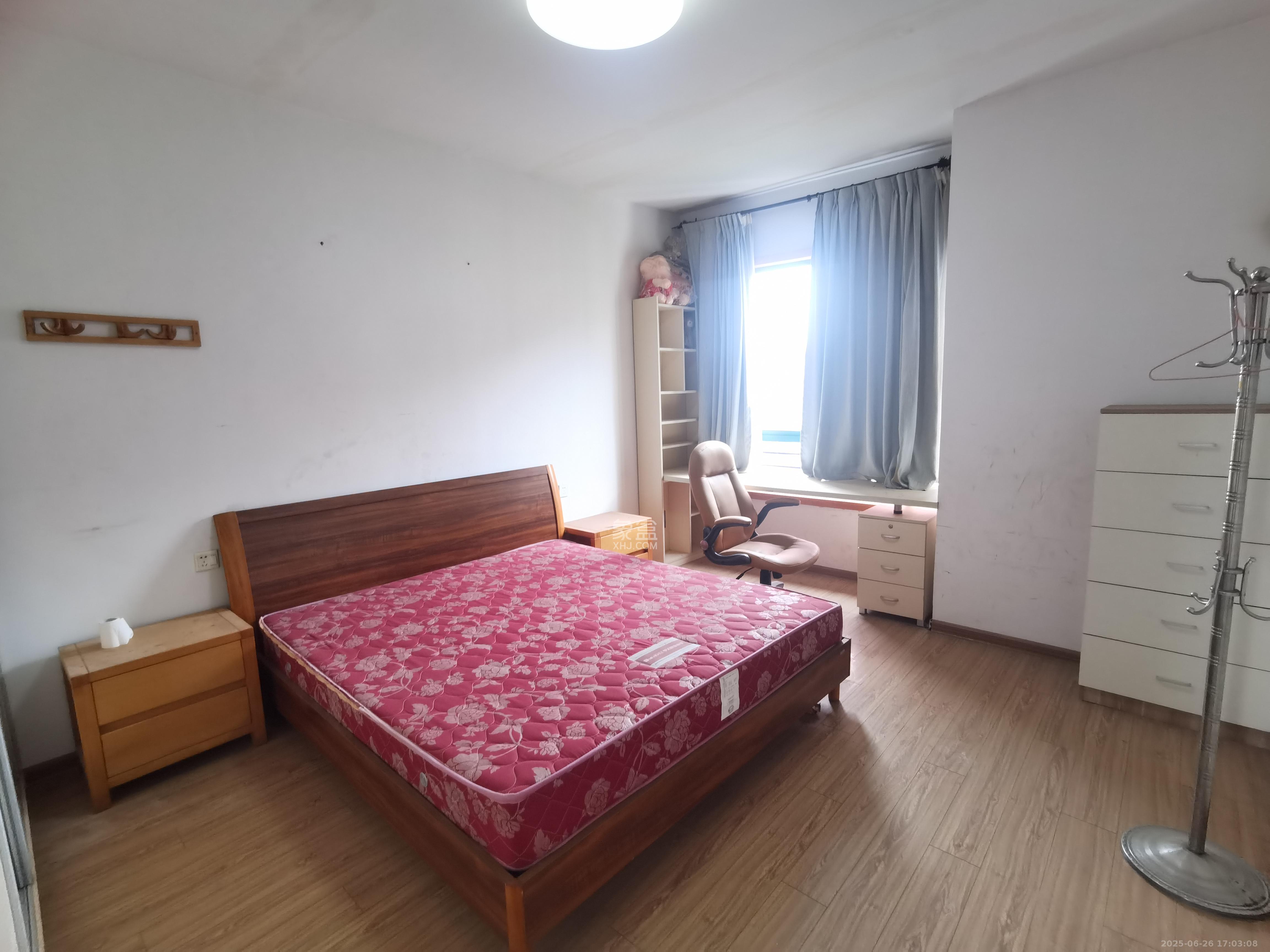 奋飞一百小区 4室2厅2卫 35.0万 奋飞一百小区 4室2厅2卫 35.0万室内图