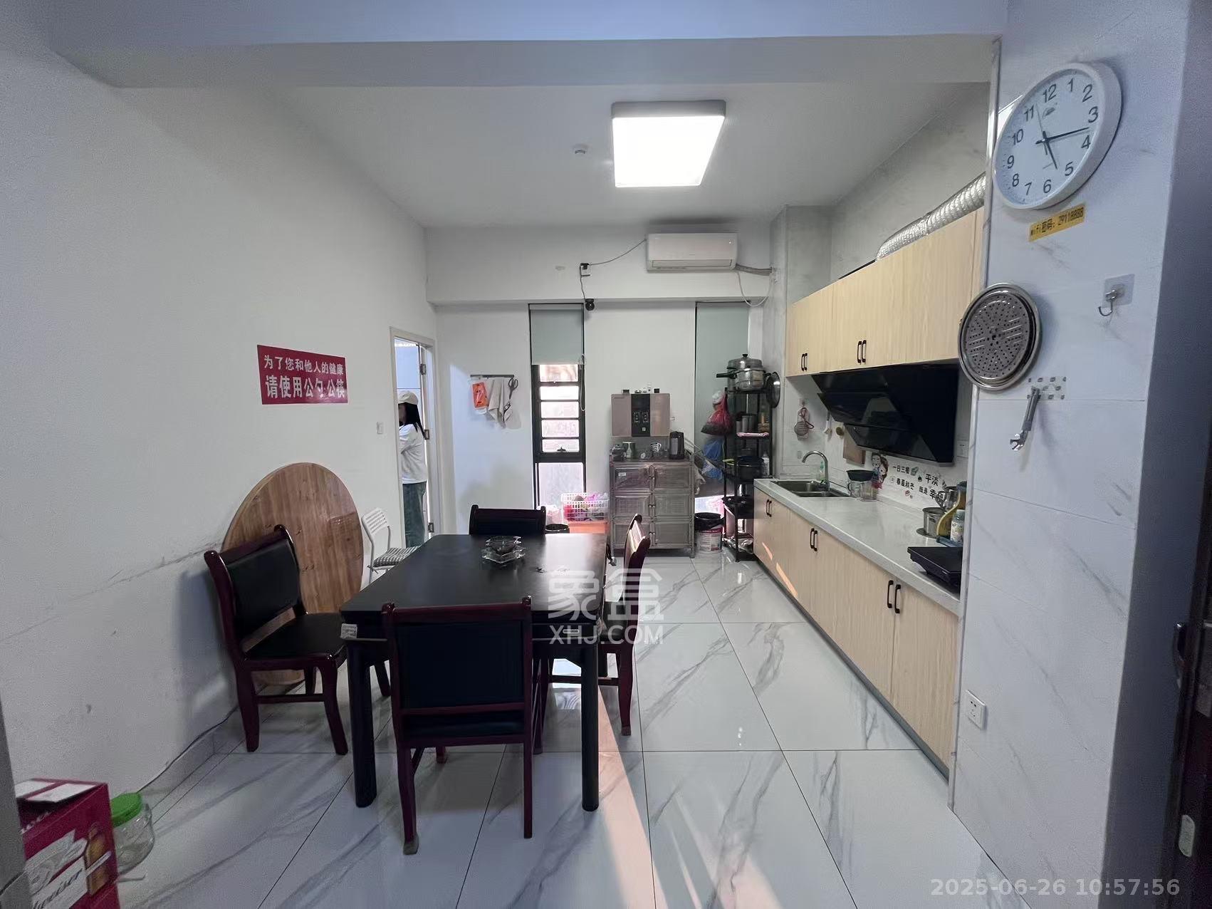 中建悦和城  2室1厅1卫    1800.0元/月 中建悦和城  2室1厅1卫    1800.0元/月室内图