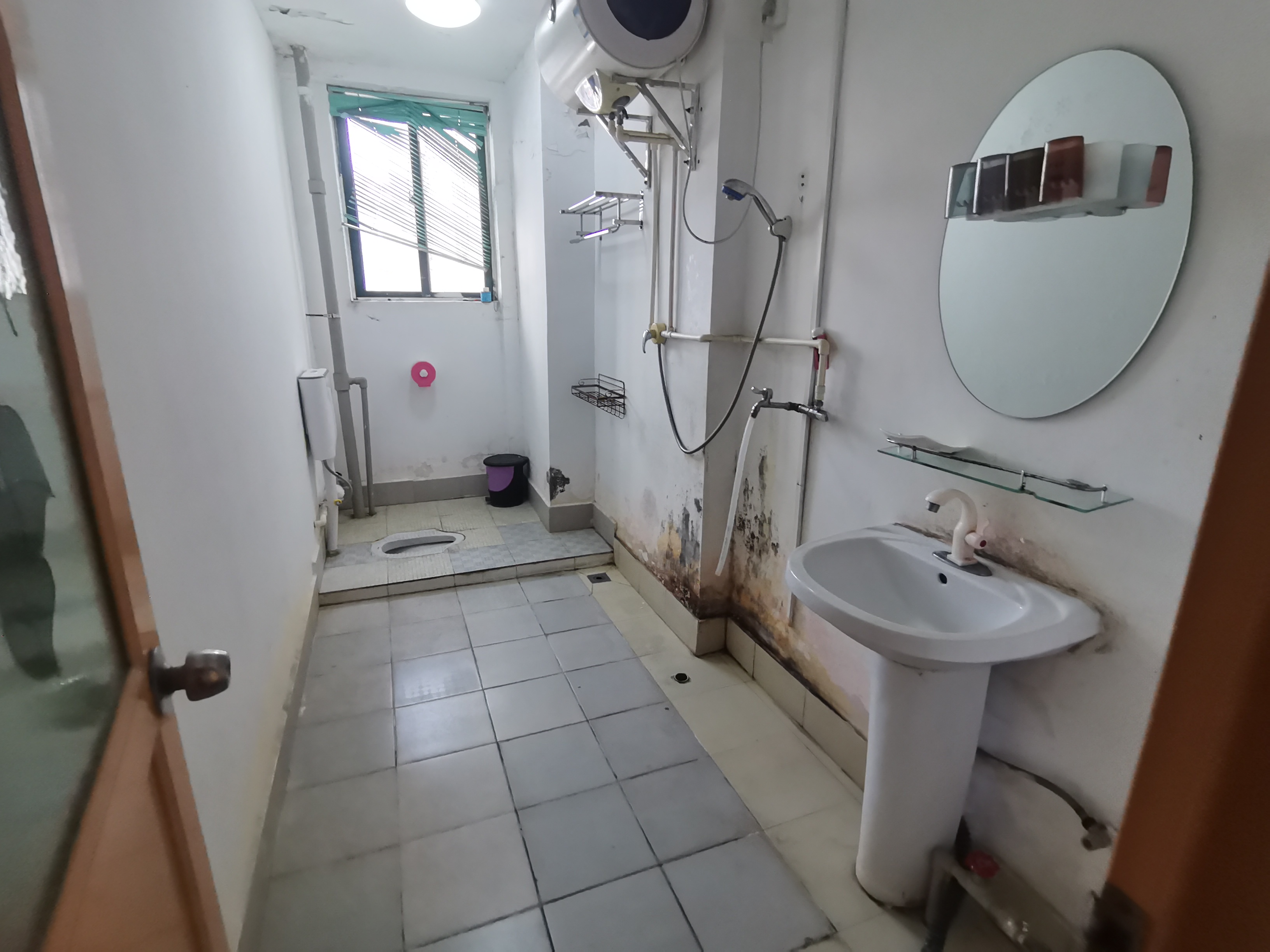 华荣府  3室2厅1卫   2500.00元/月室内图