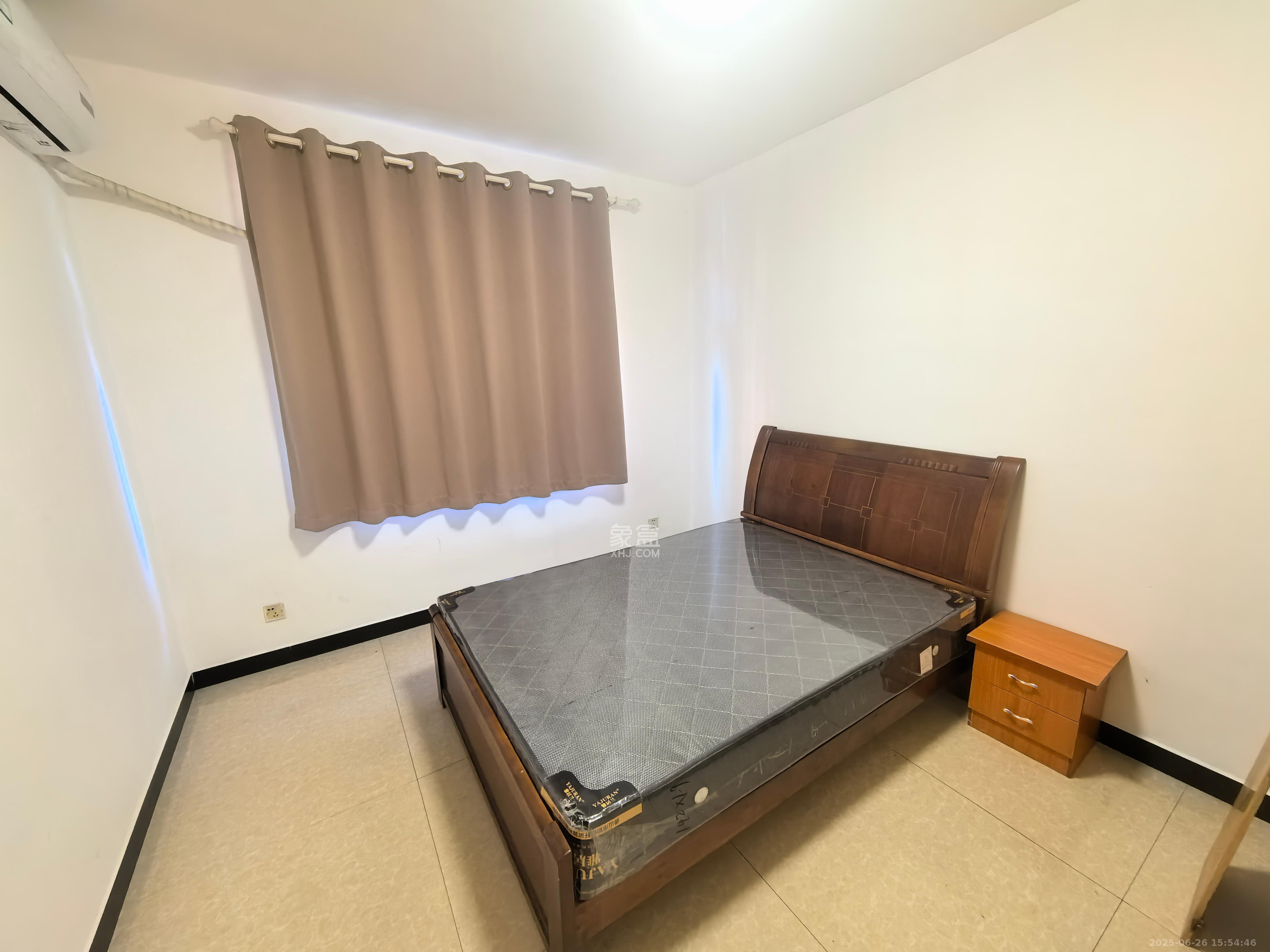 郁金香小区 3室2厅1卫 1800.0元/月 郁金香小区 3室2厅1卫 1800.0元/月室内图