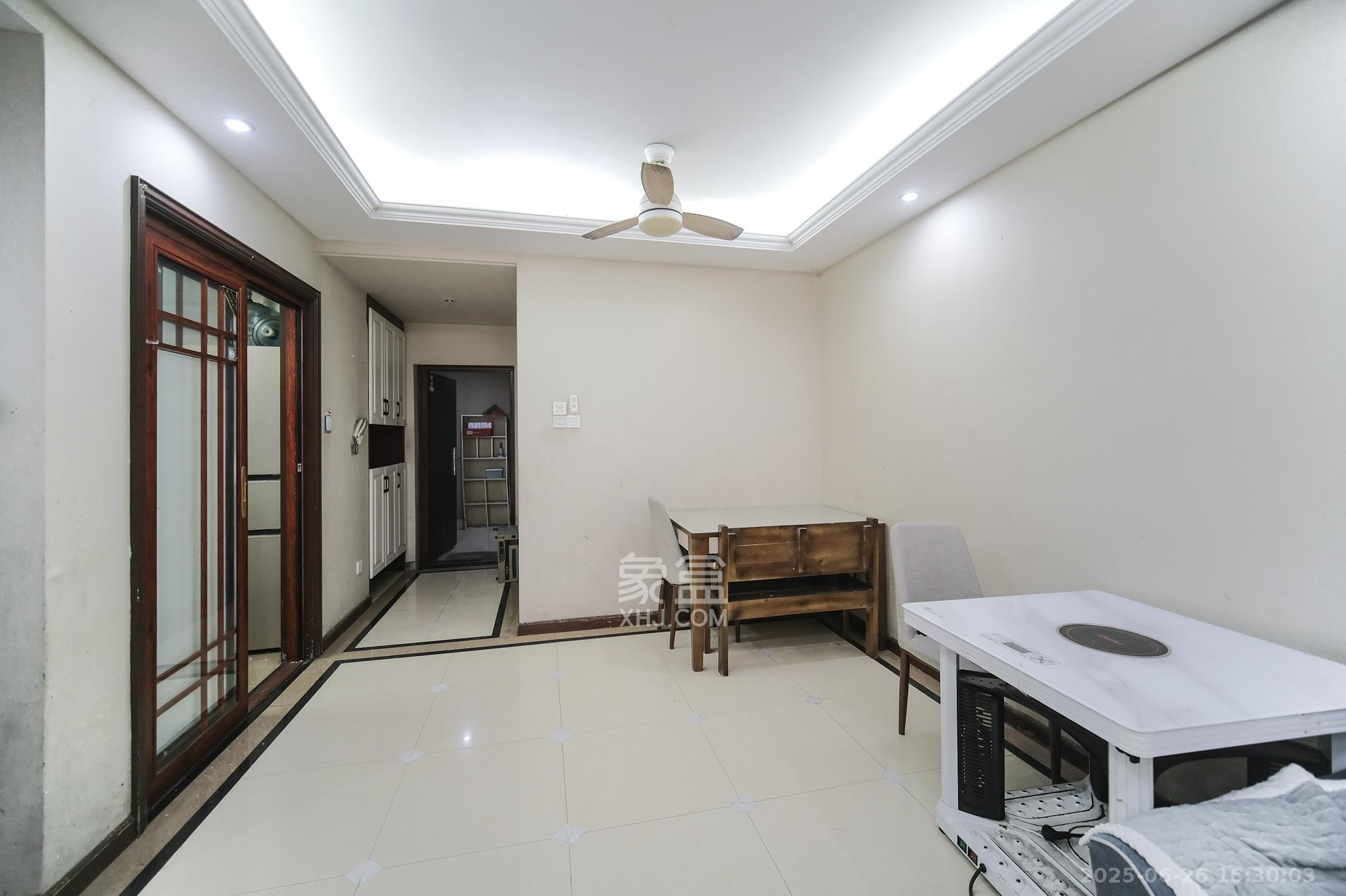 郡原居里 2室1厅1卫 46.8万 郡原居里 2室1厅1卫 46.8万客厅