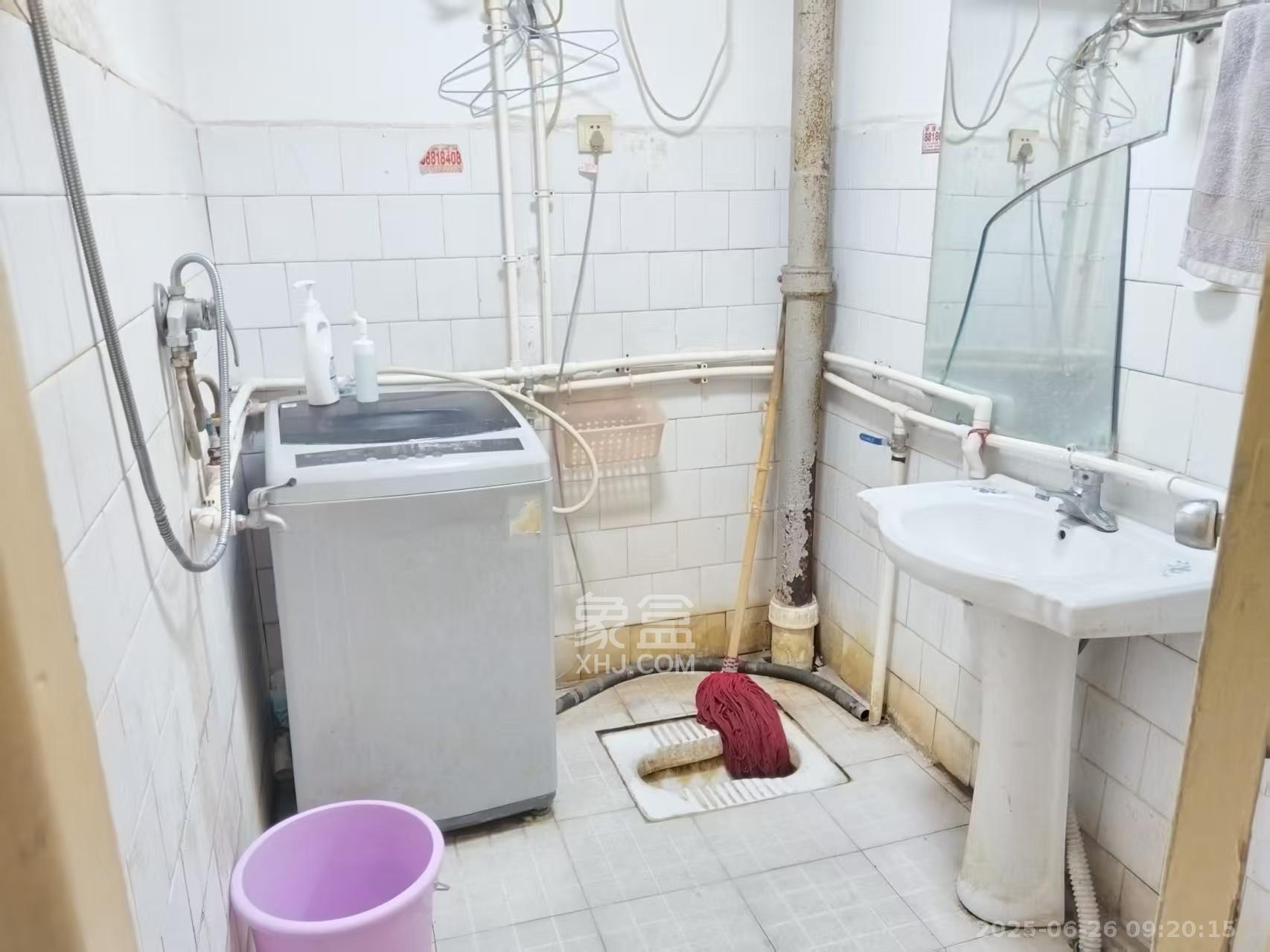 沁园经贸小区  4室2厅1卫   2000.00元/月室内图