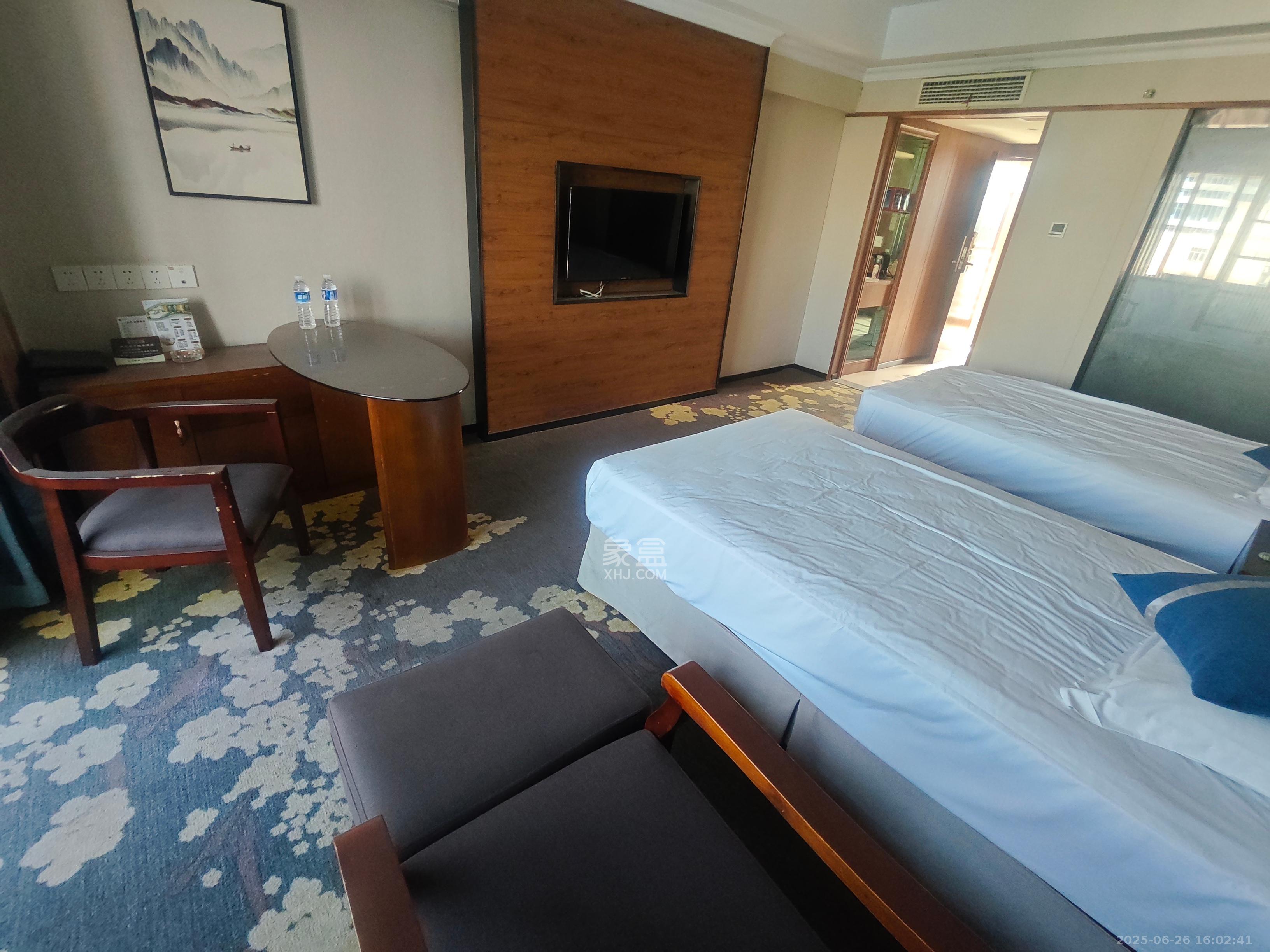 玛依拉山庄 1室1厅1卫 1400.0元/月 玛依拉山庄 1室1厅1卫 1400.0元/月室内图