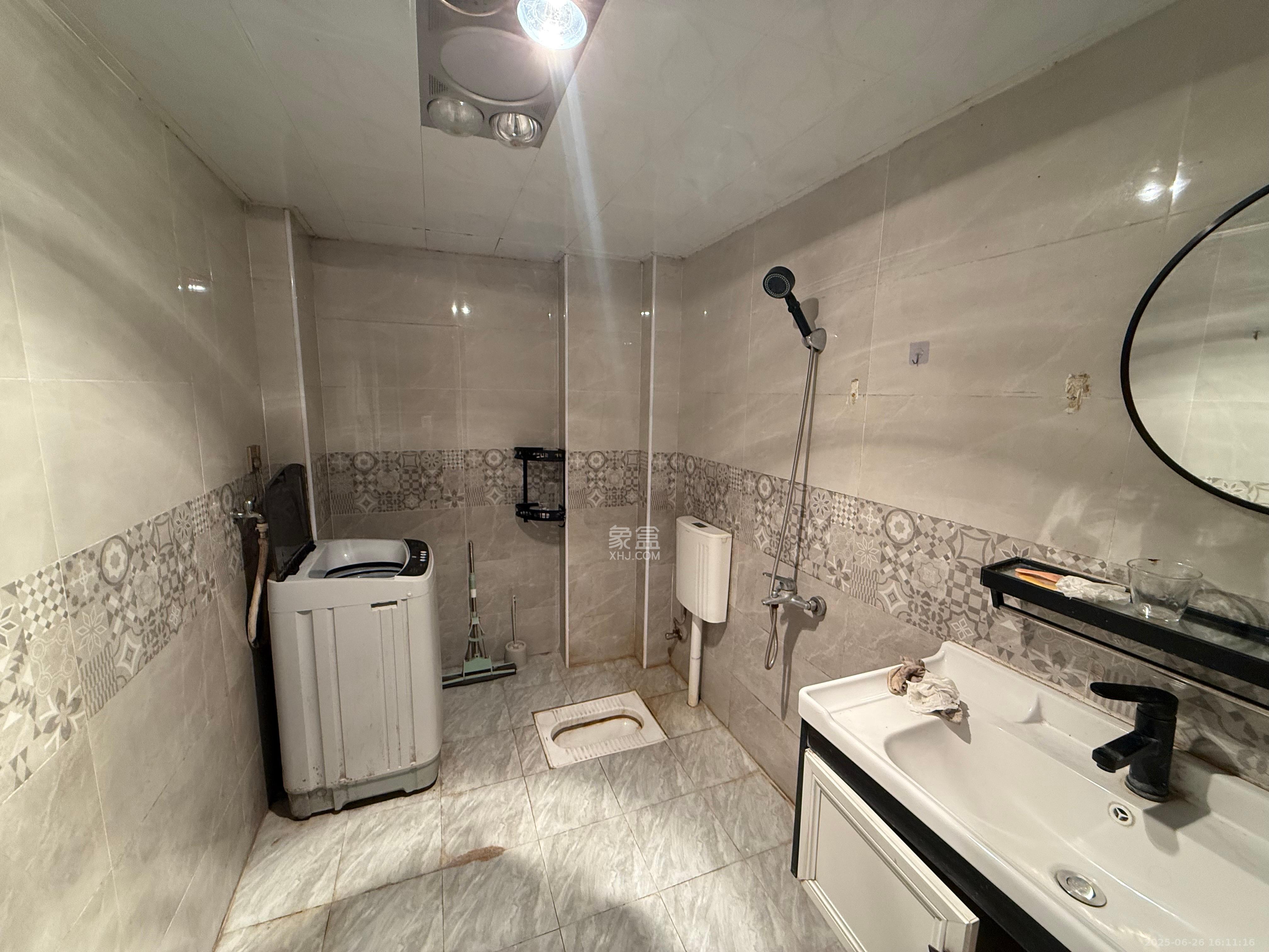 半山壹号 3室2厅2卫 2600.0元/月 半山壹号 3室2厅2卫 2600.0元/月室内图